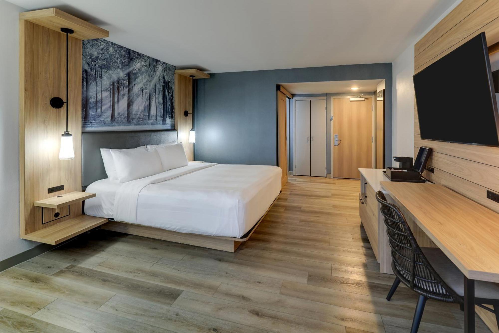 King Guest Room Concierge Level