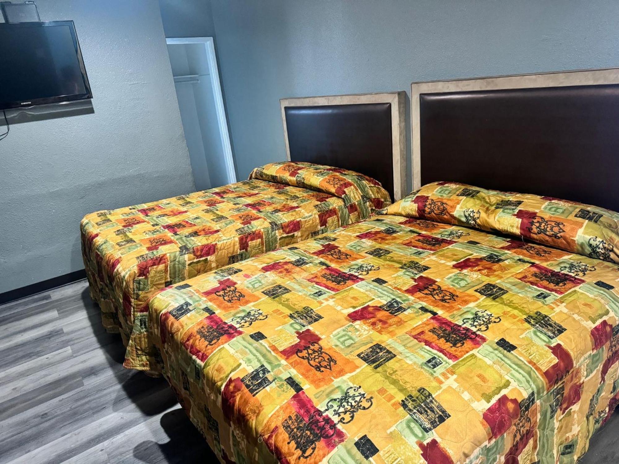 Familienzimmer mit Doppelbett