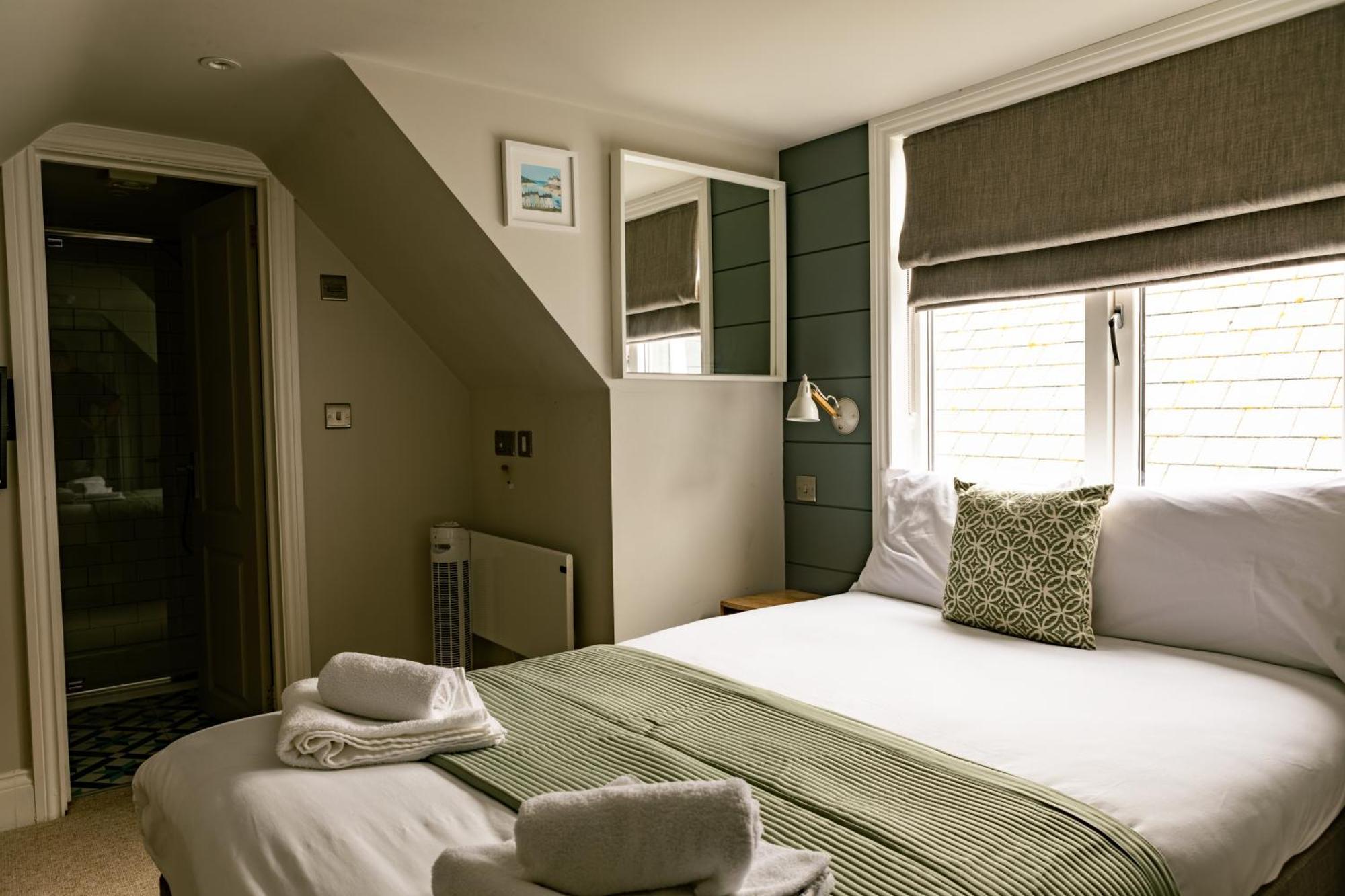 Deluxe Single Room