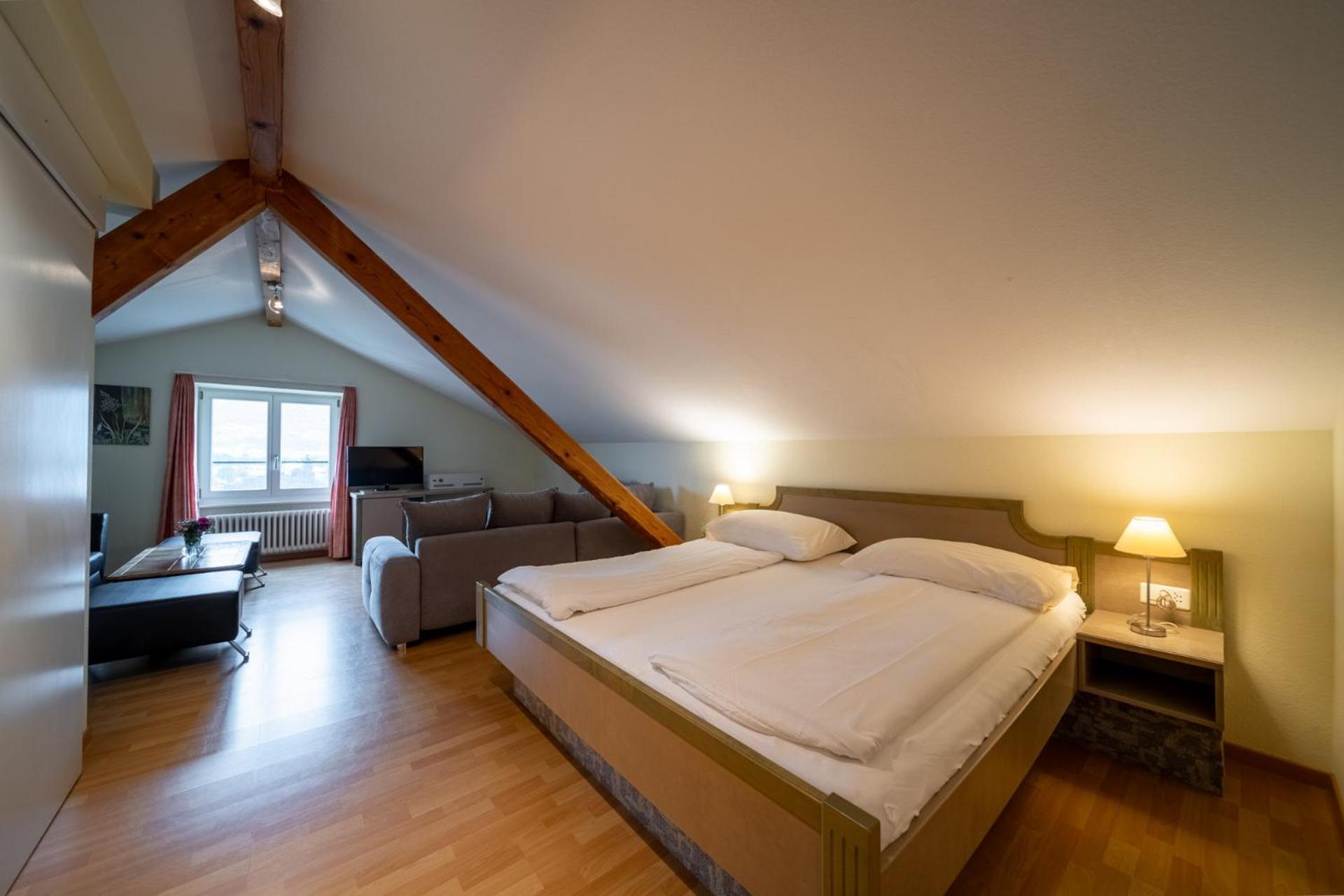 Comfort Family Room-Villa Giuliano