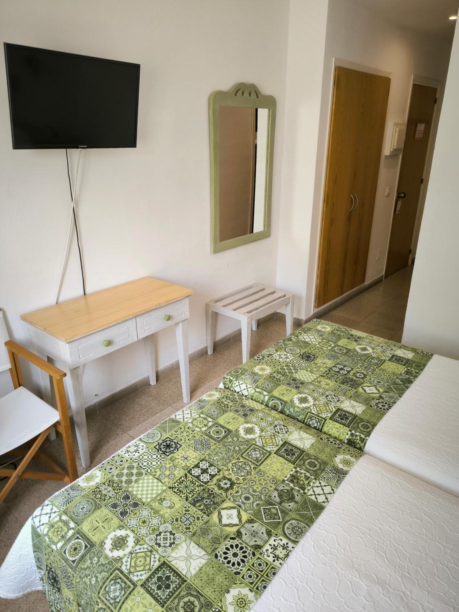 Budget Twin Room,1598892433:JPEG