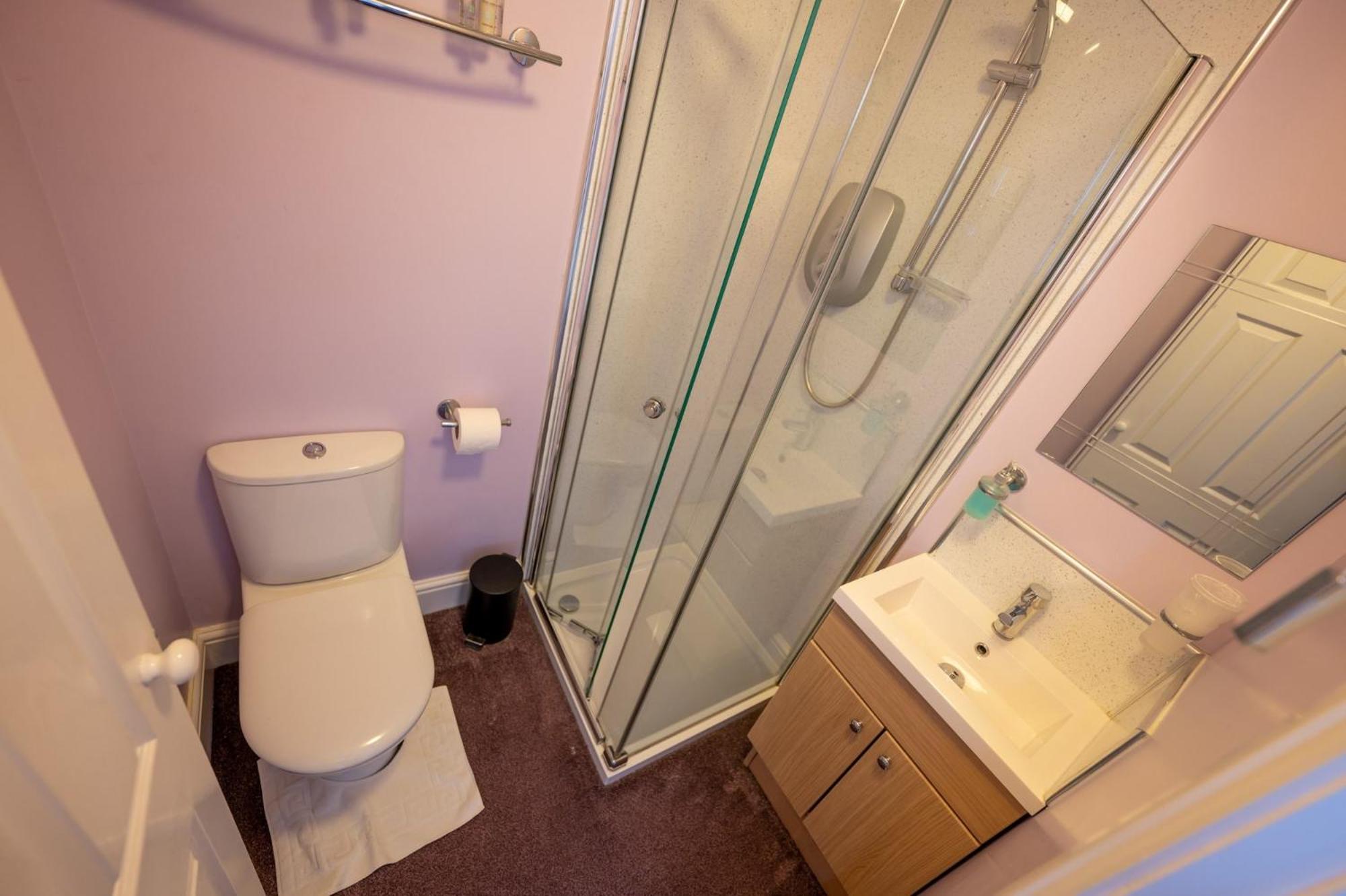 Twin Room with Private Bathroom