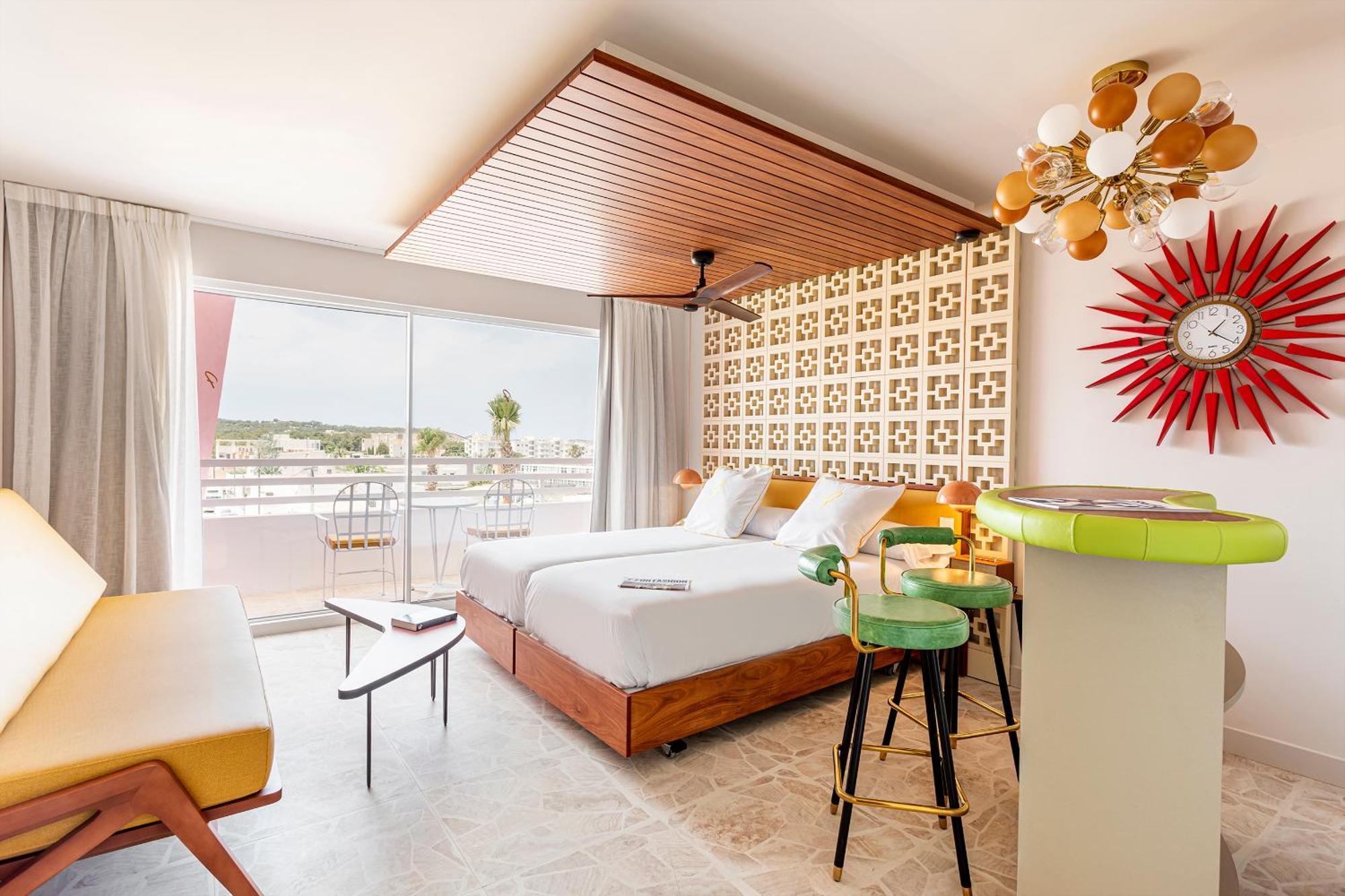 Junior Suite Pool View
