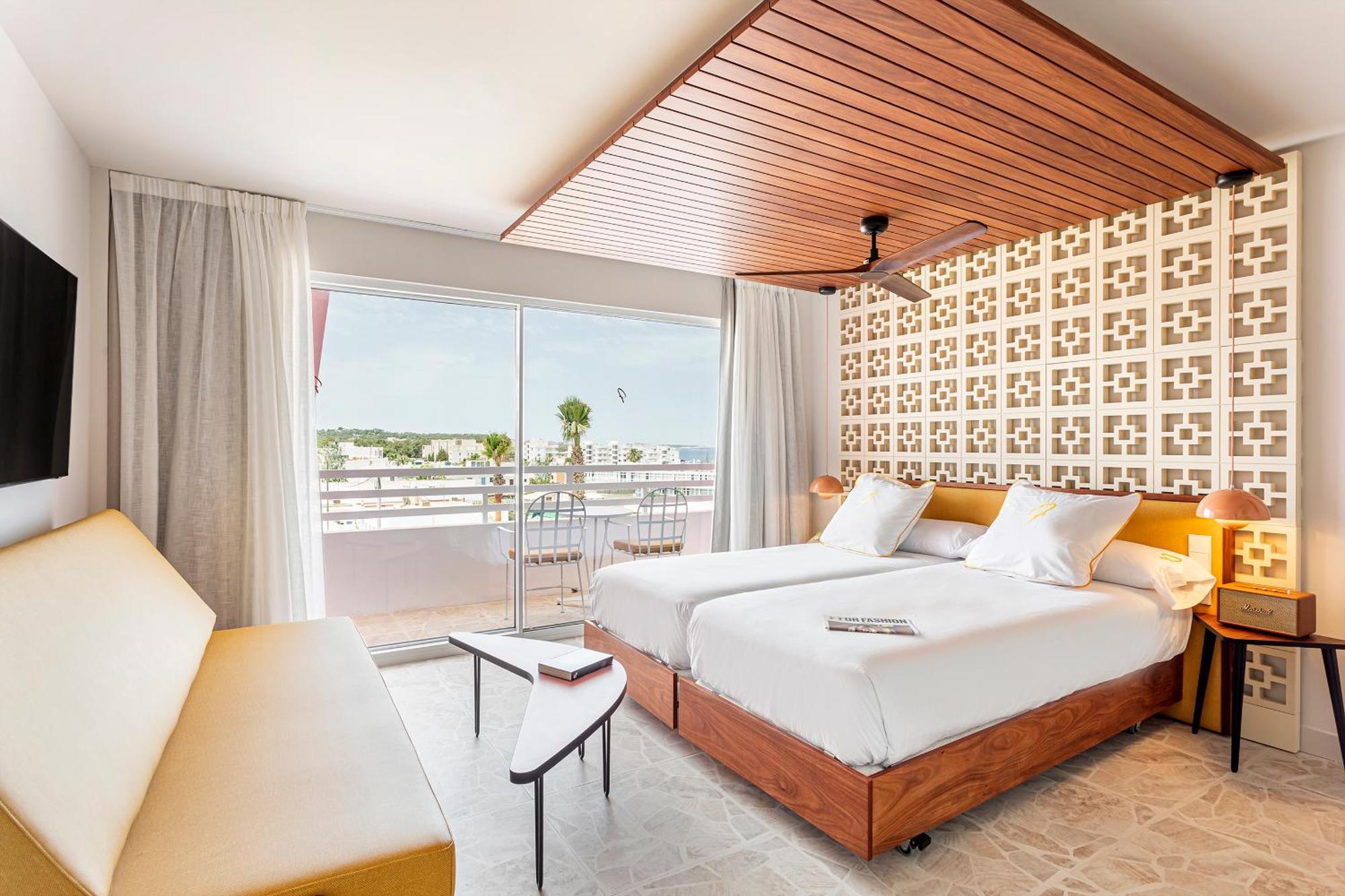 Junior Suite Pool View