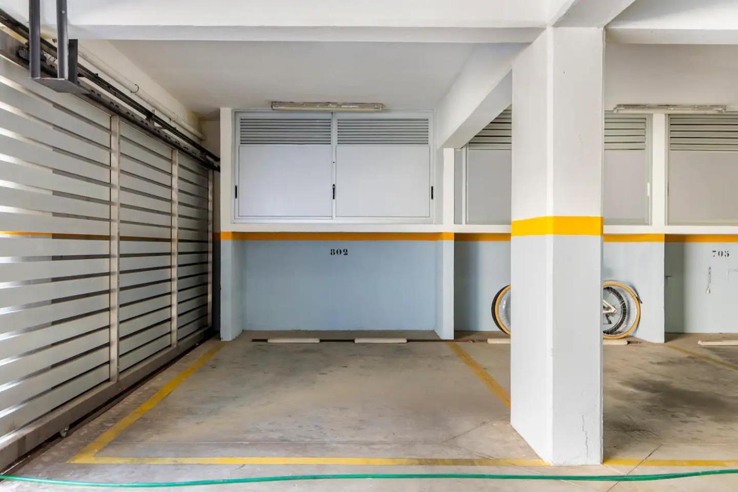 Apartamento de 1 dormitorio con vistas a la ciudad