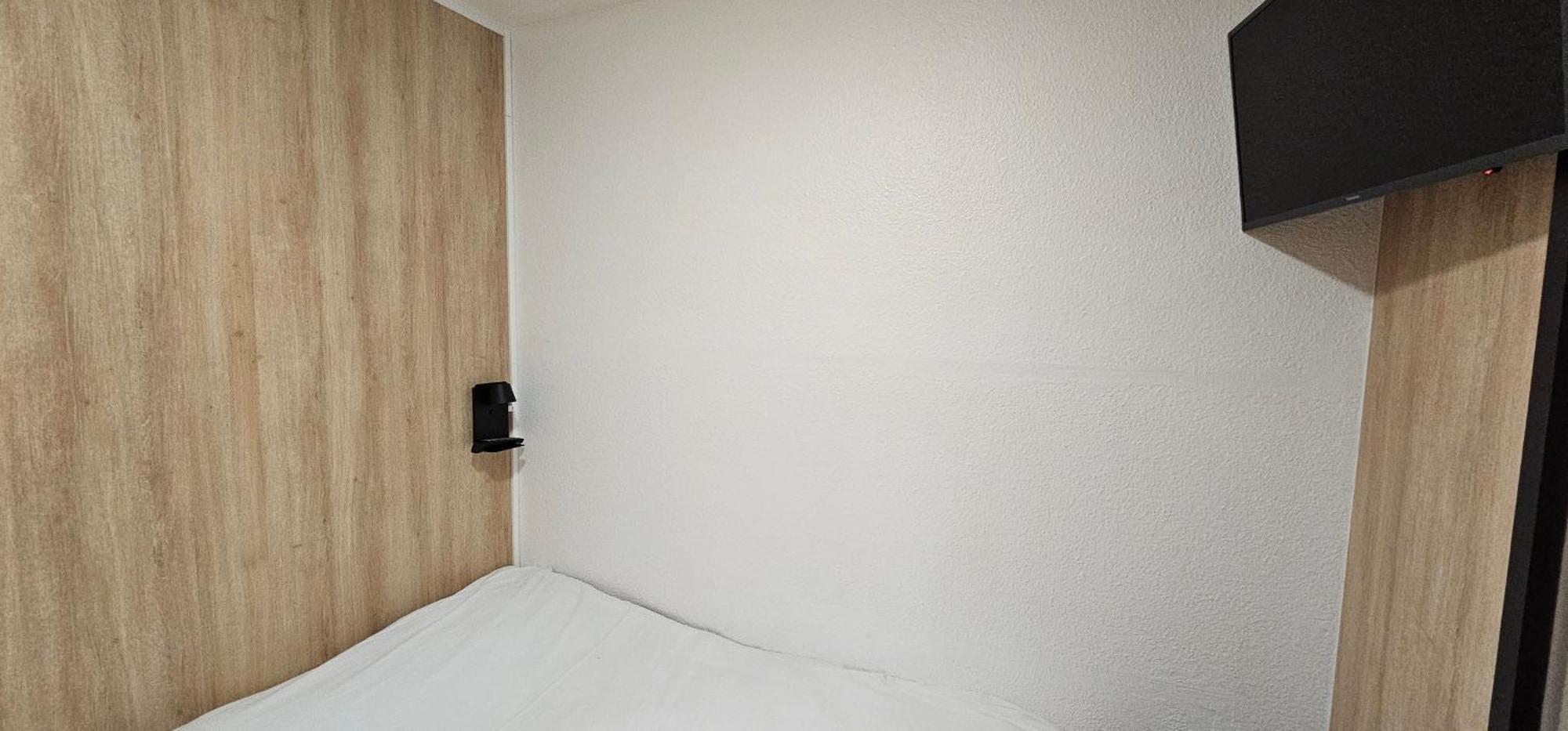 Double Room Private Bathroom