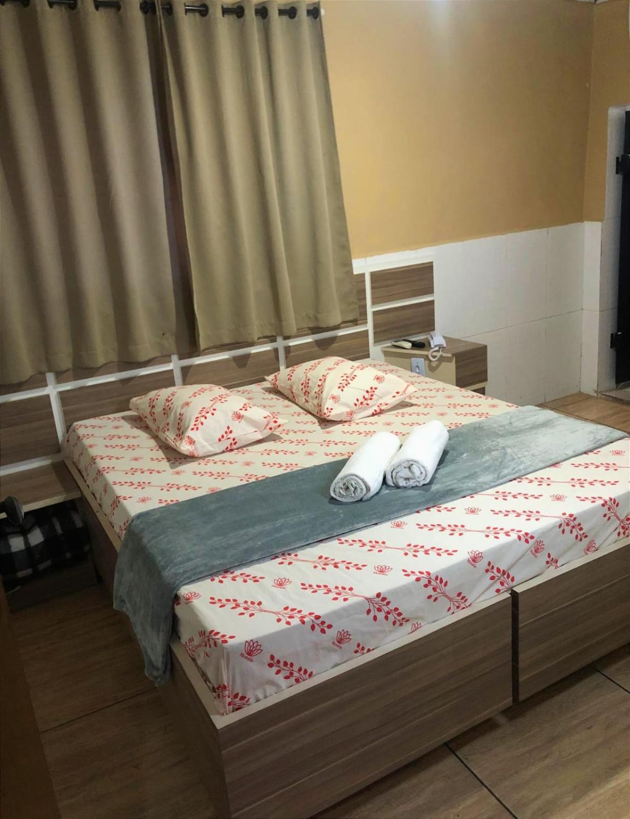 Quarto Individual Econômico