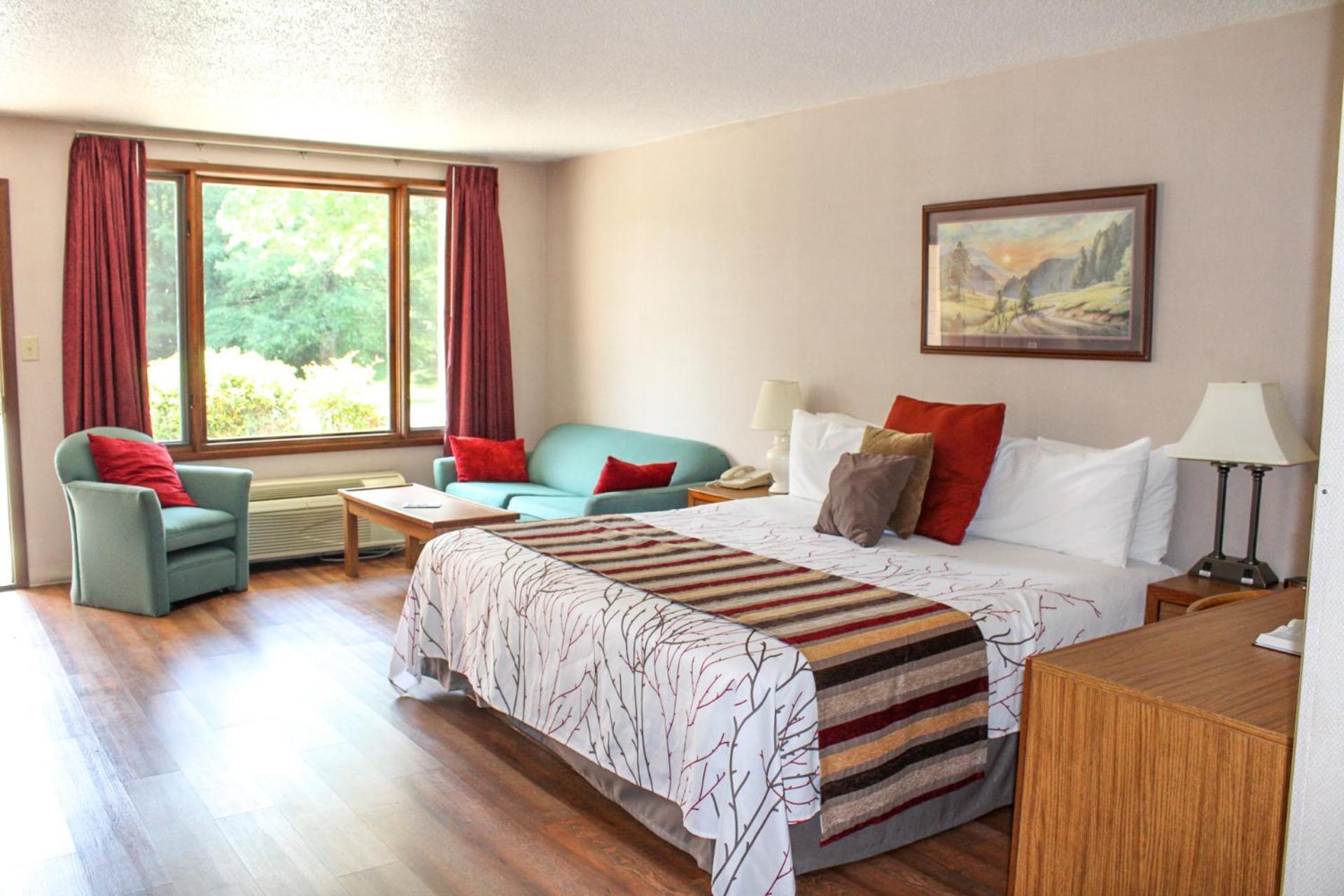 Deluxe King Room