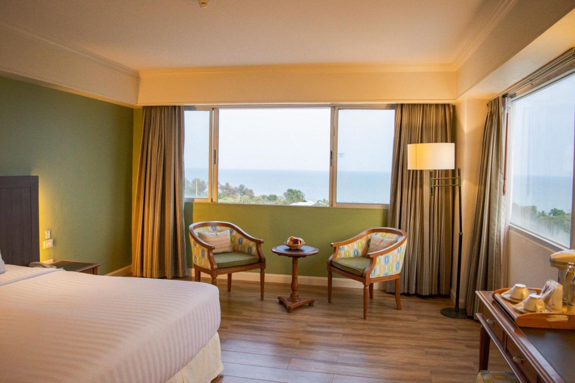 Deluxe Double or Twin Room