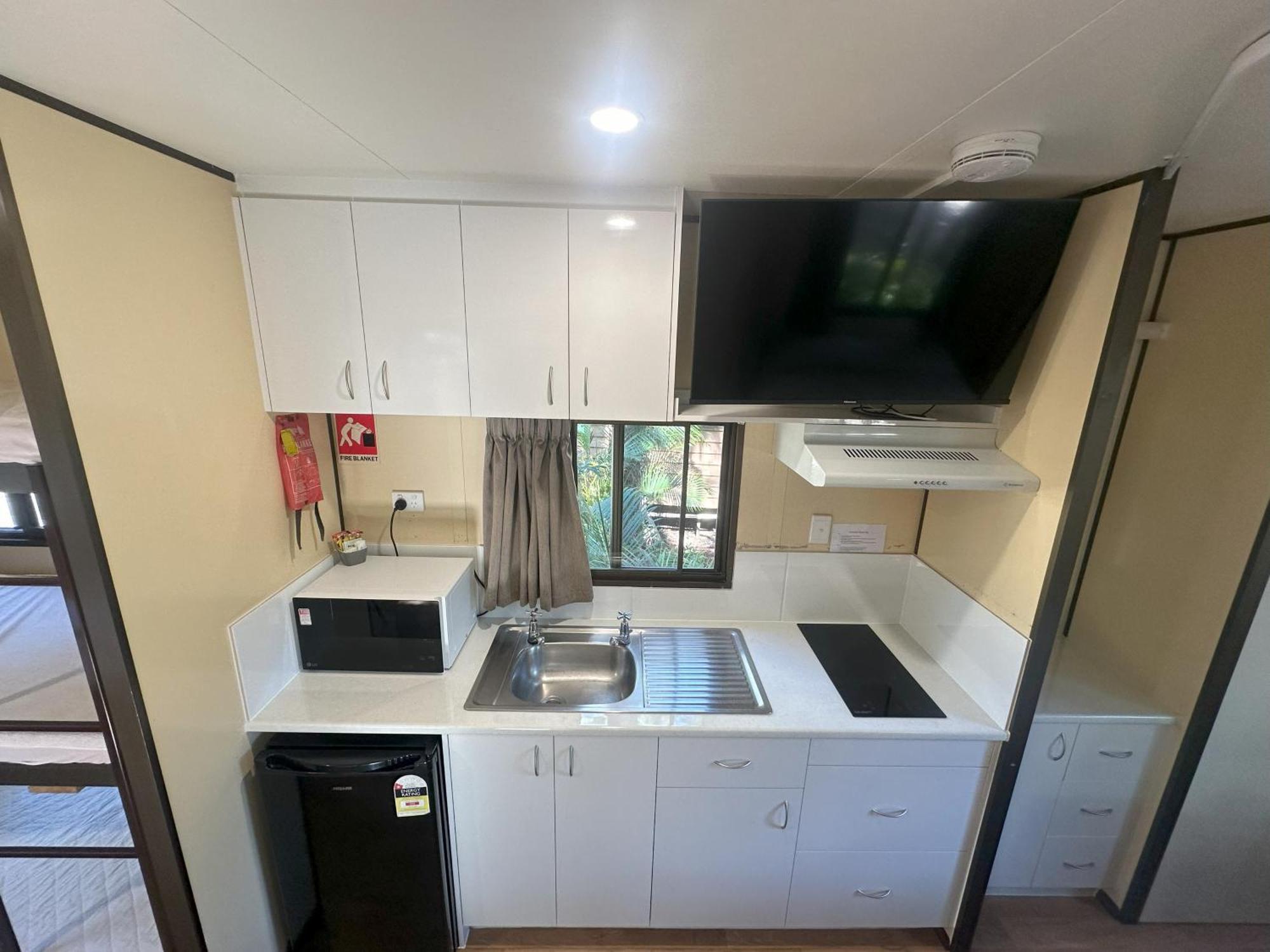 Bungalow with Shared Bathroom