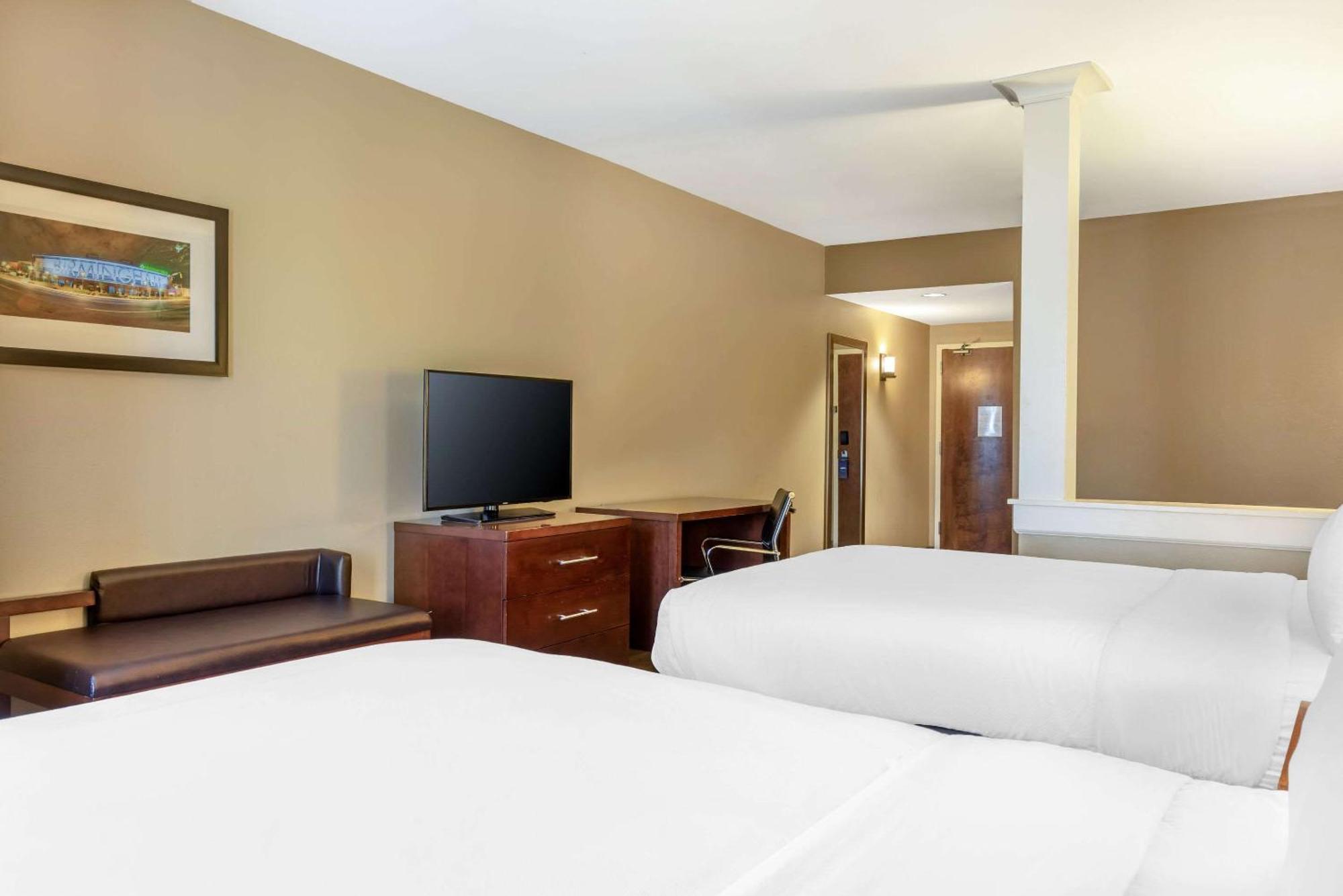 Queen Suite Two Queen Beds Non-Smoking