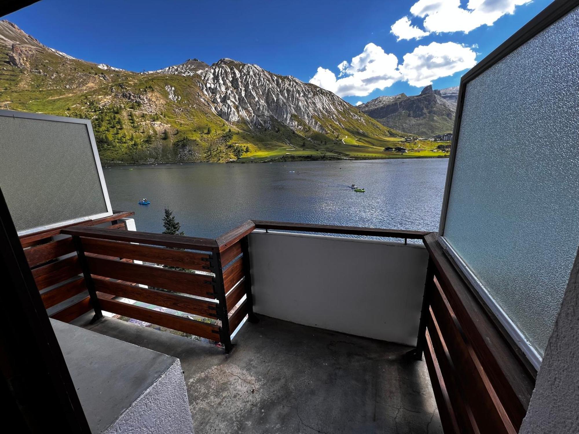 Chambre Triple Sud avec Balcon - Vue sur Montagne et Lac