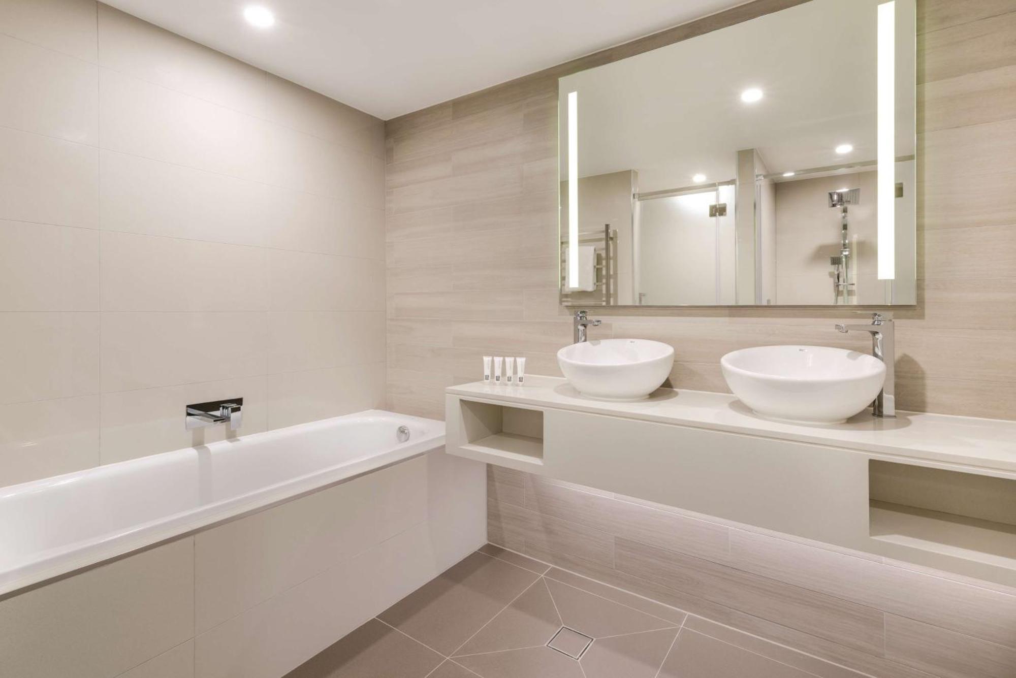 Premier Suite City View