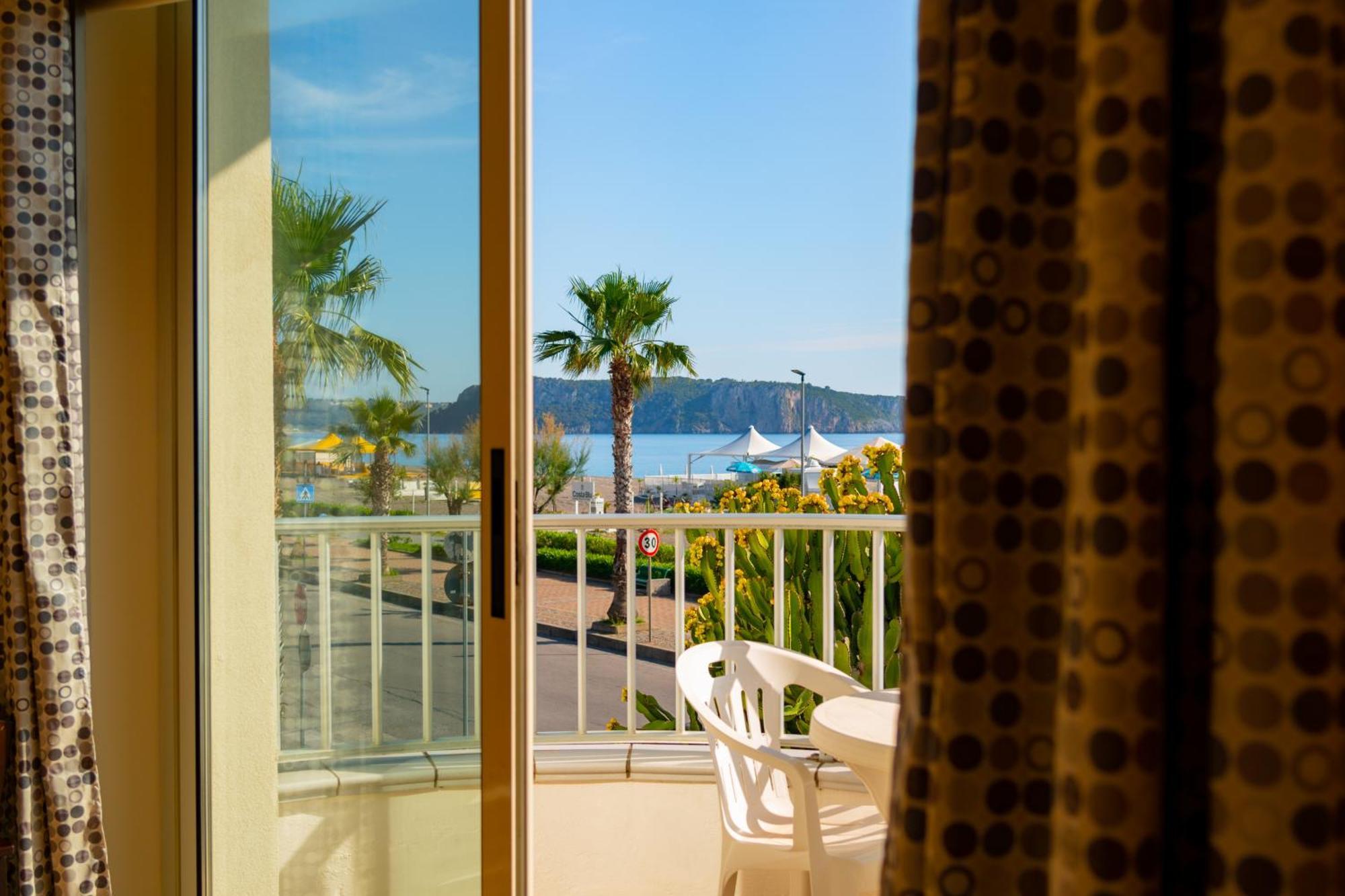 Deluxe Double Room with Sea View