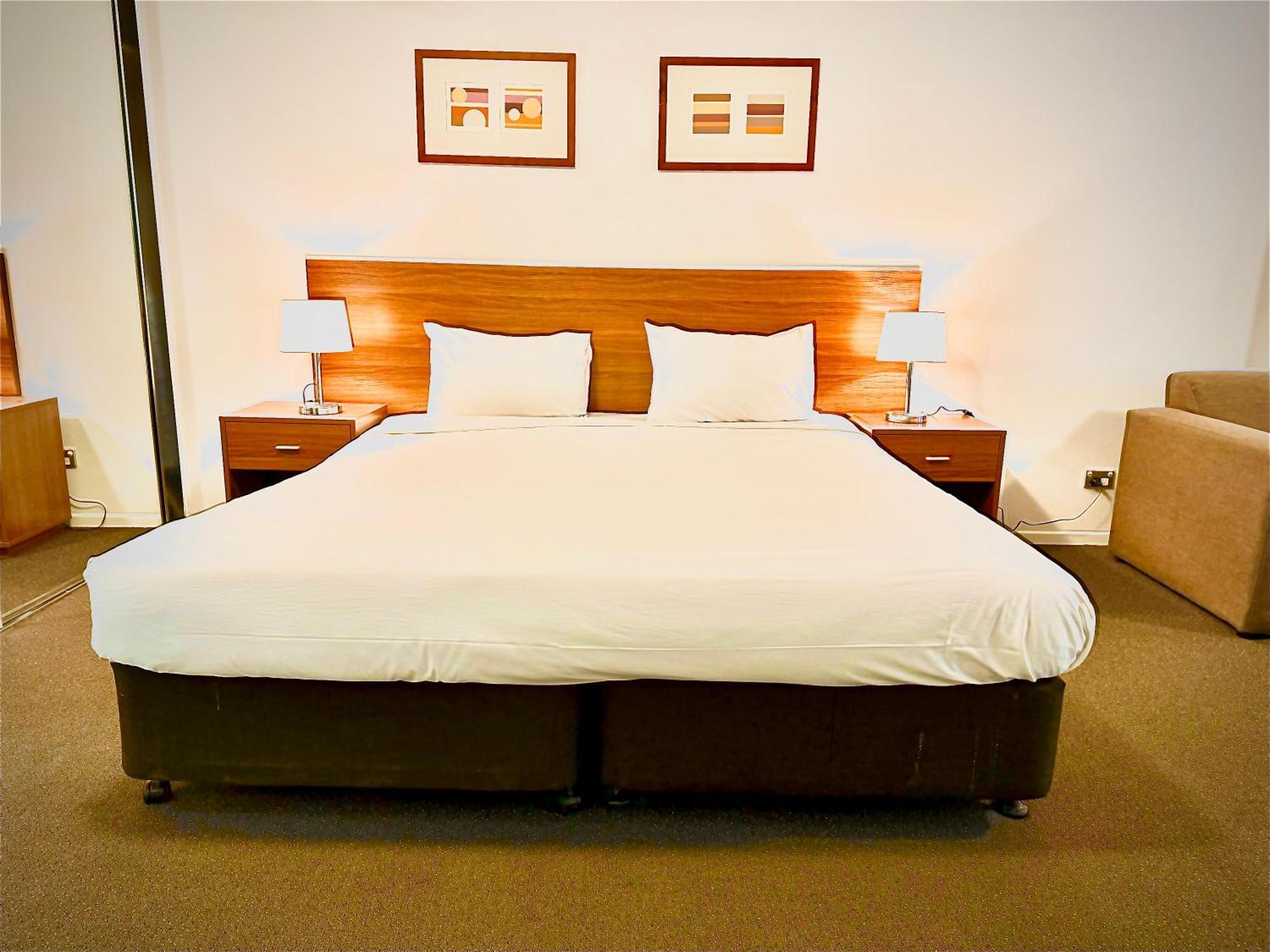 Executive Studio Limited Housekeeping,1602334247:JPEG