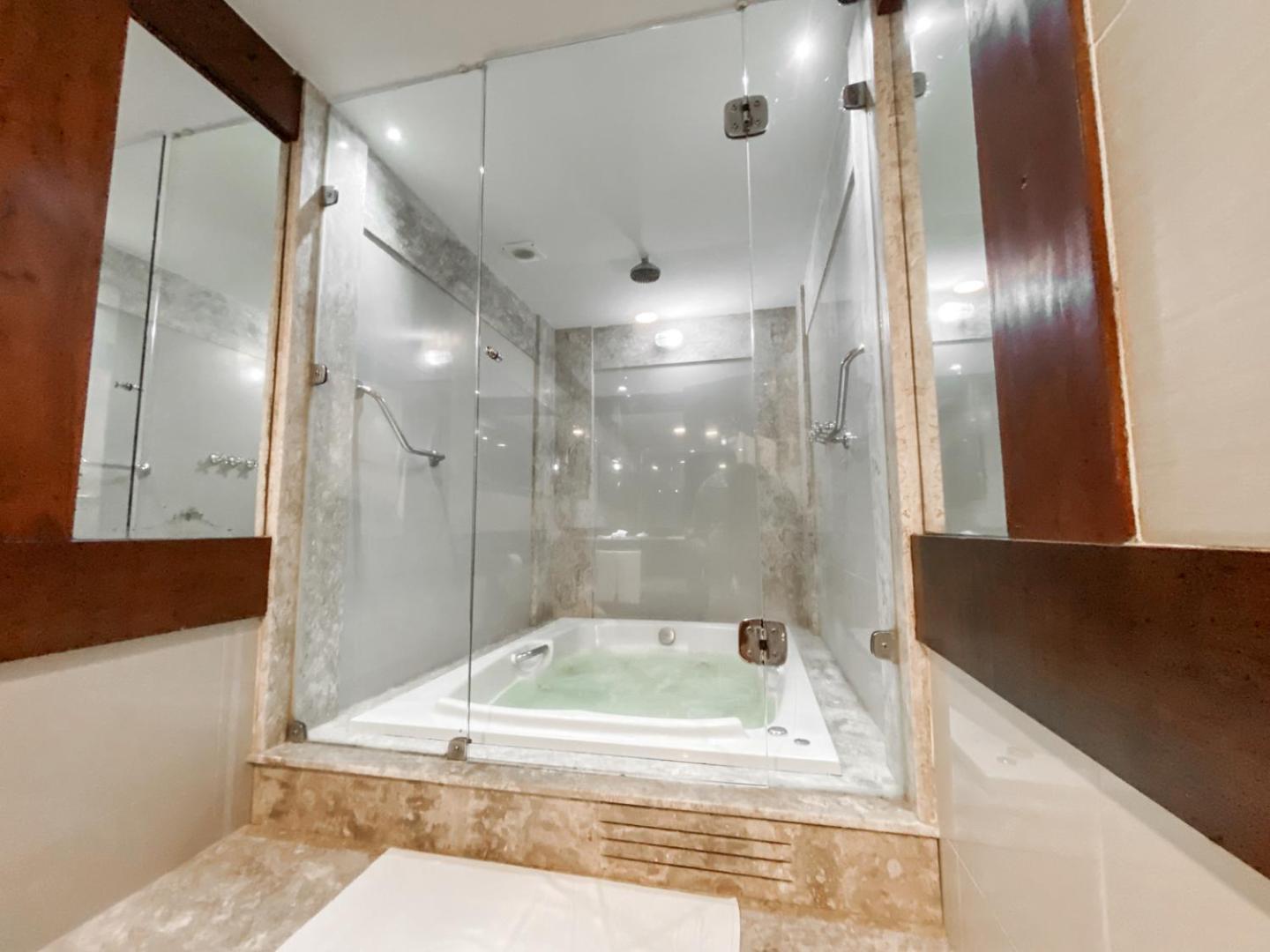 Master Suite with Sea View and Balcony
