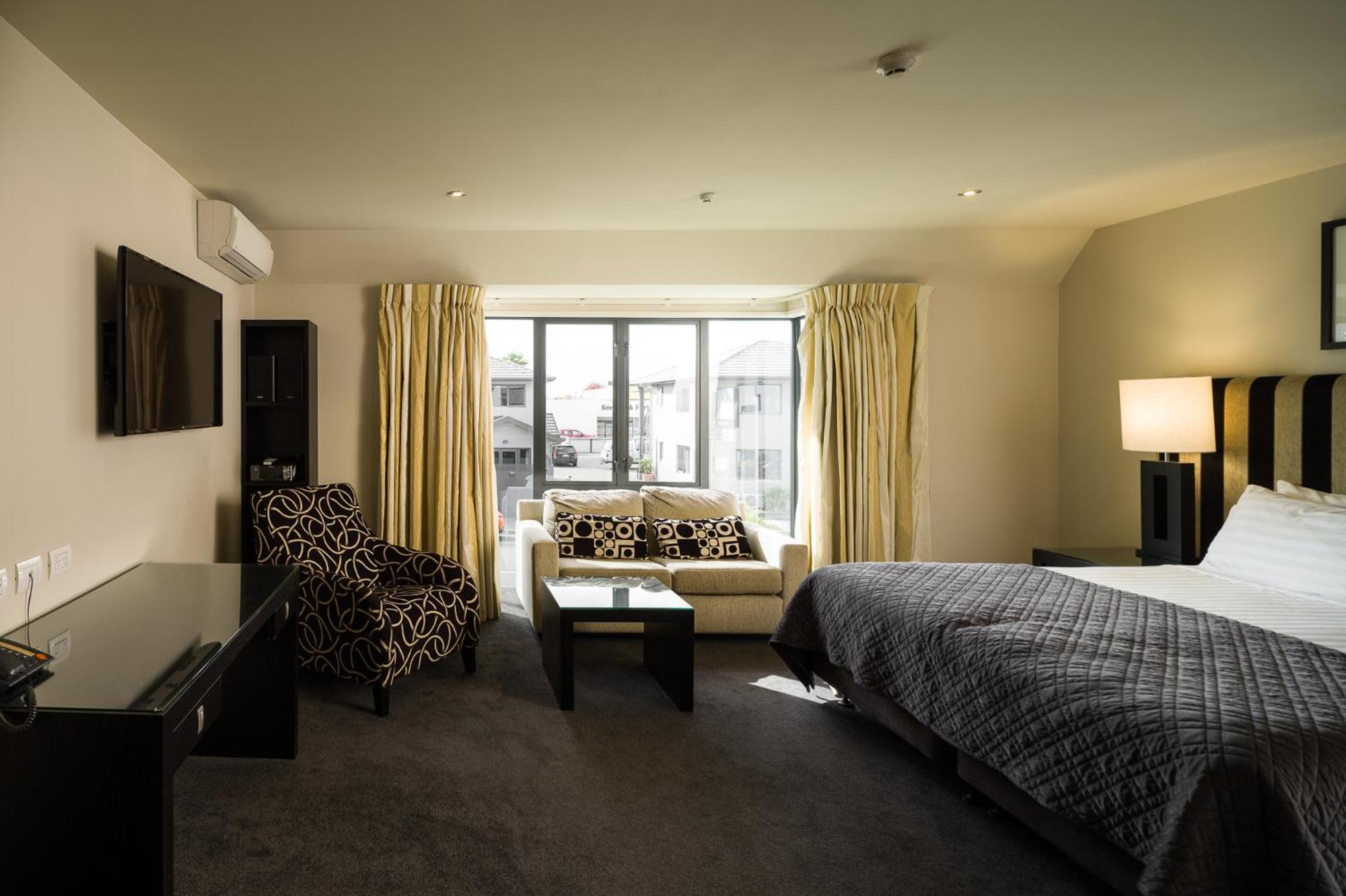Superior One-Bedroom Apartment - Max 4