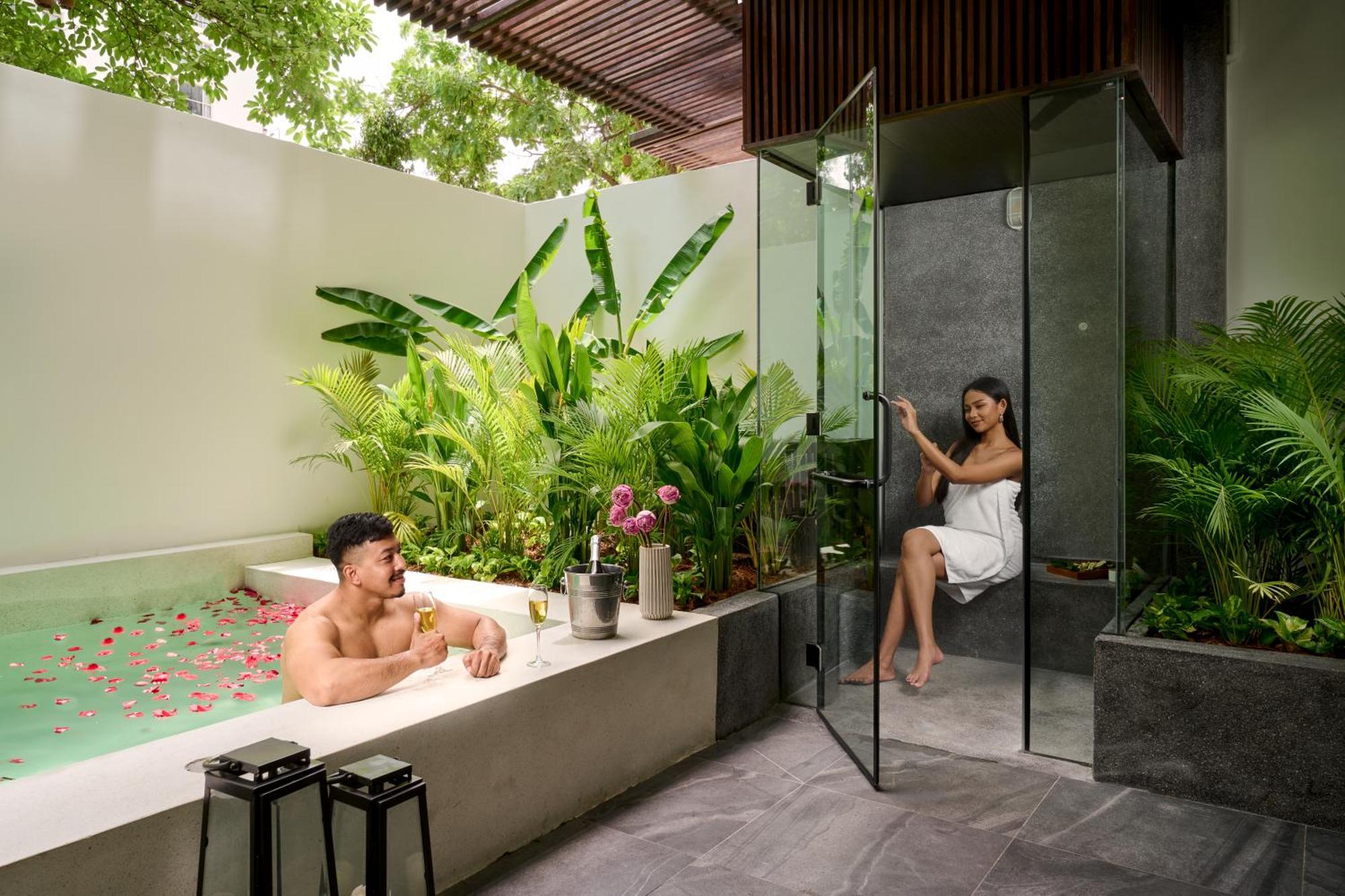 Jacuzzi Steam Room,1600623485:JPEG