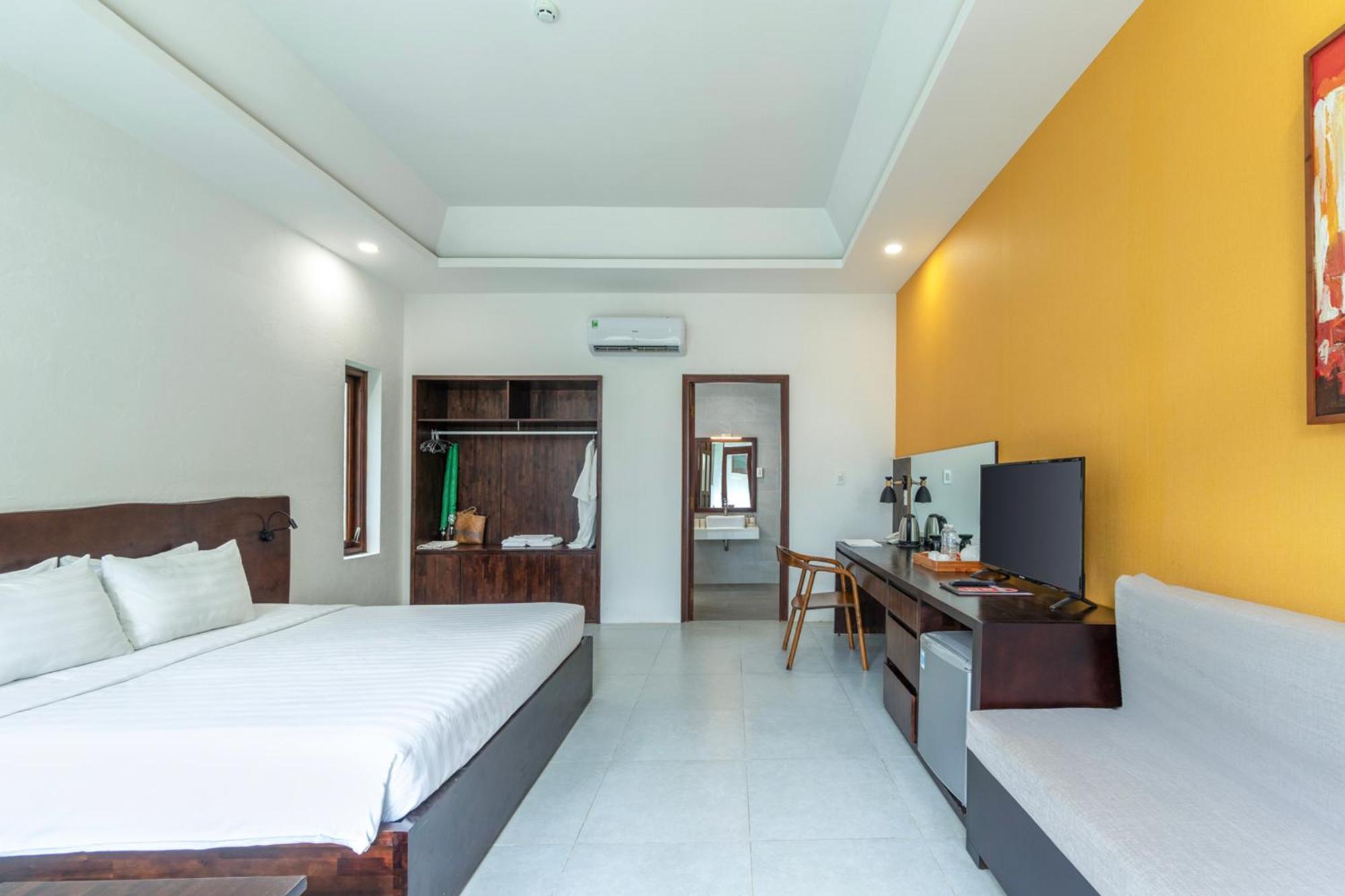 King Room with Garden View