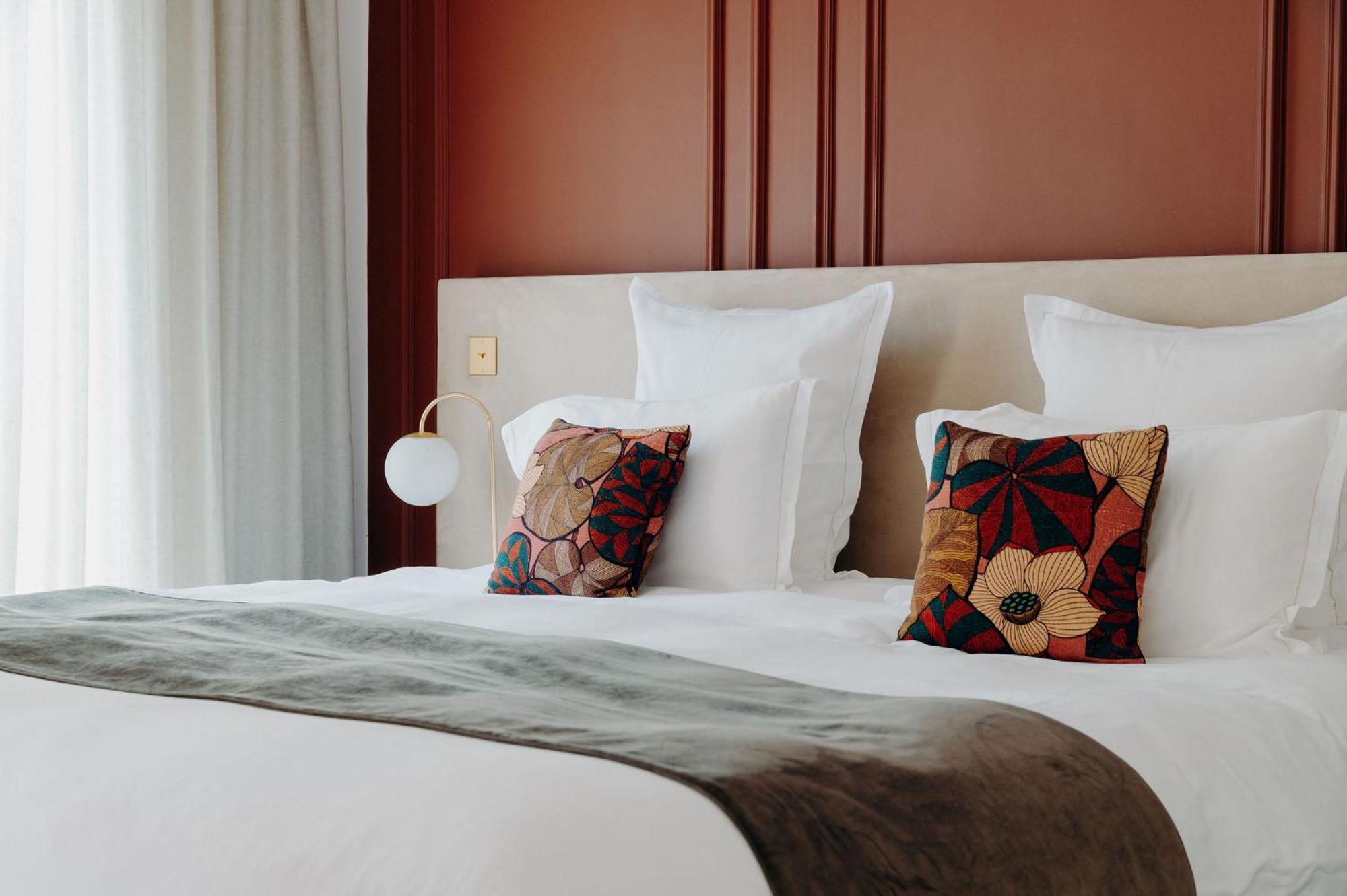 Deluxe Room with Terrace with Air-Conditioning