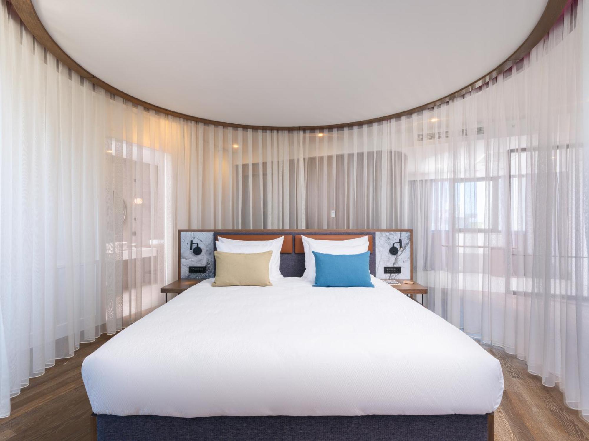 PENTHOUSE SEA VIEW (ADULT ZONE),1600781032:JPEG