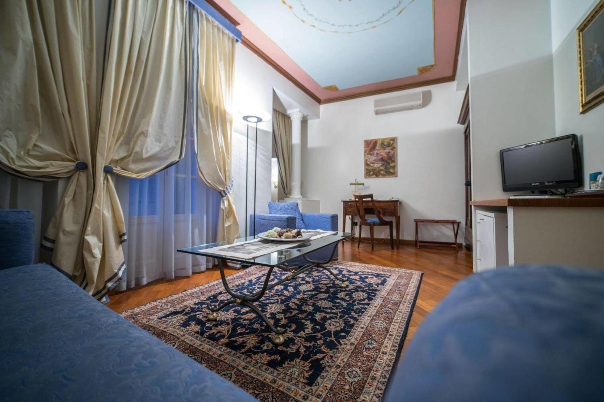 Quadruple Room with Terrace