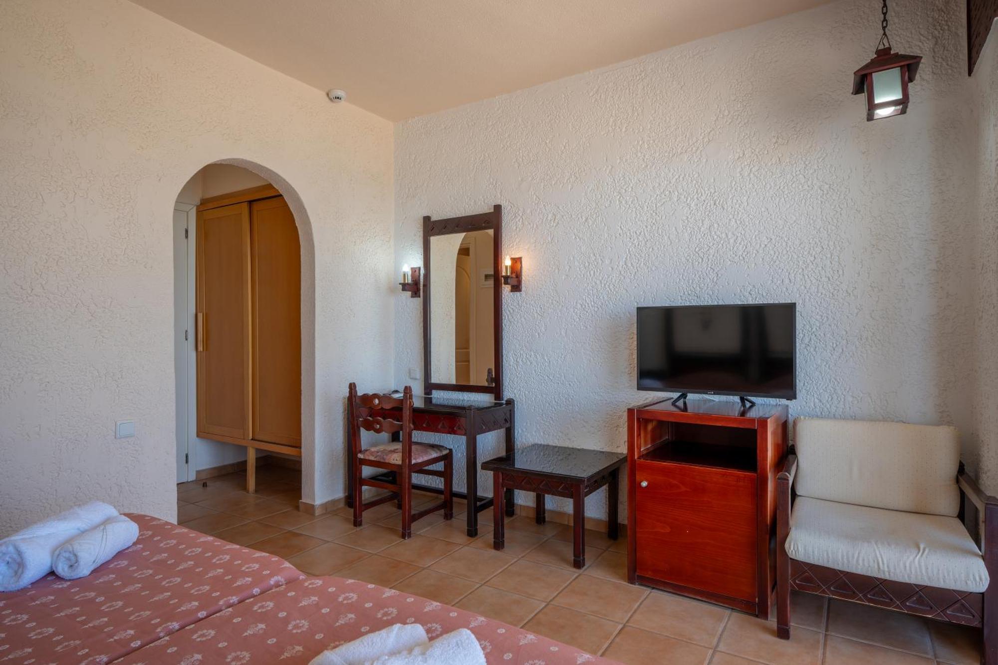 Single Room,1601663419:JPEG