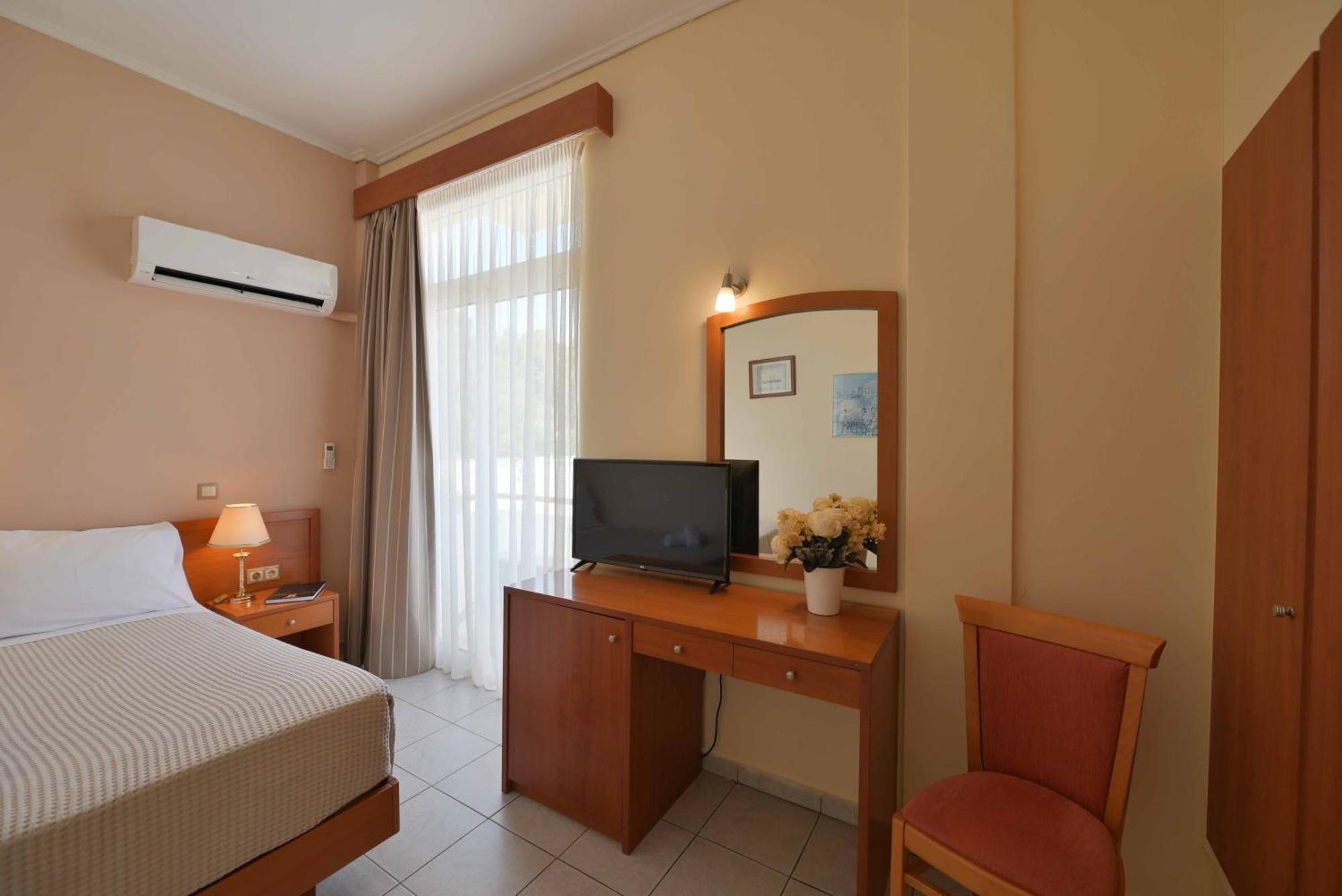 Double Room with Pool View