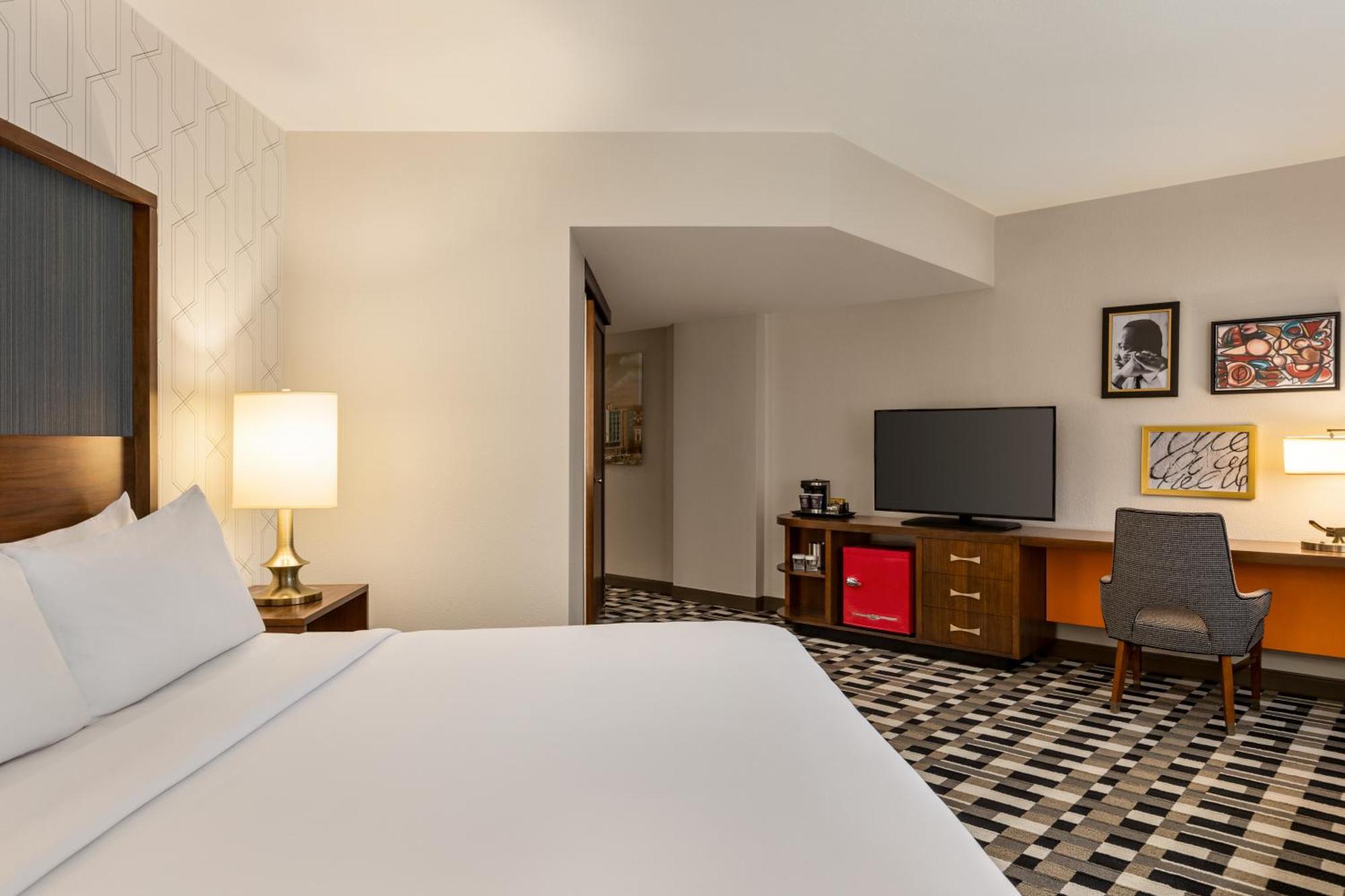 Junior King Suite with Large Living Area