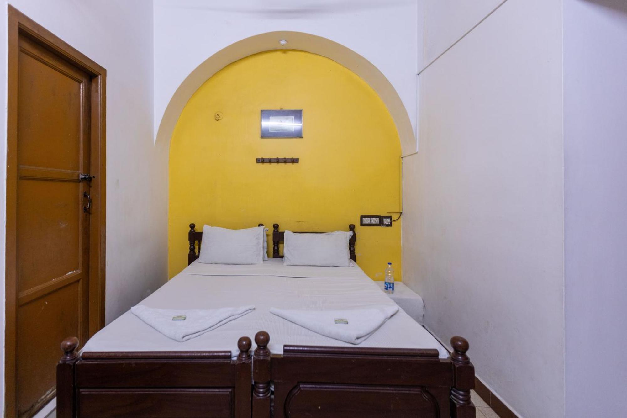 Basic Double Room,1601693980:JPEG