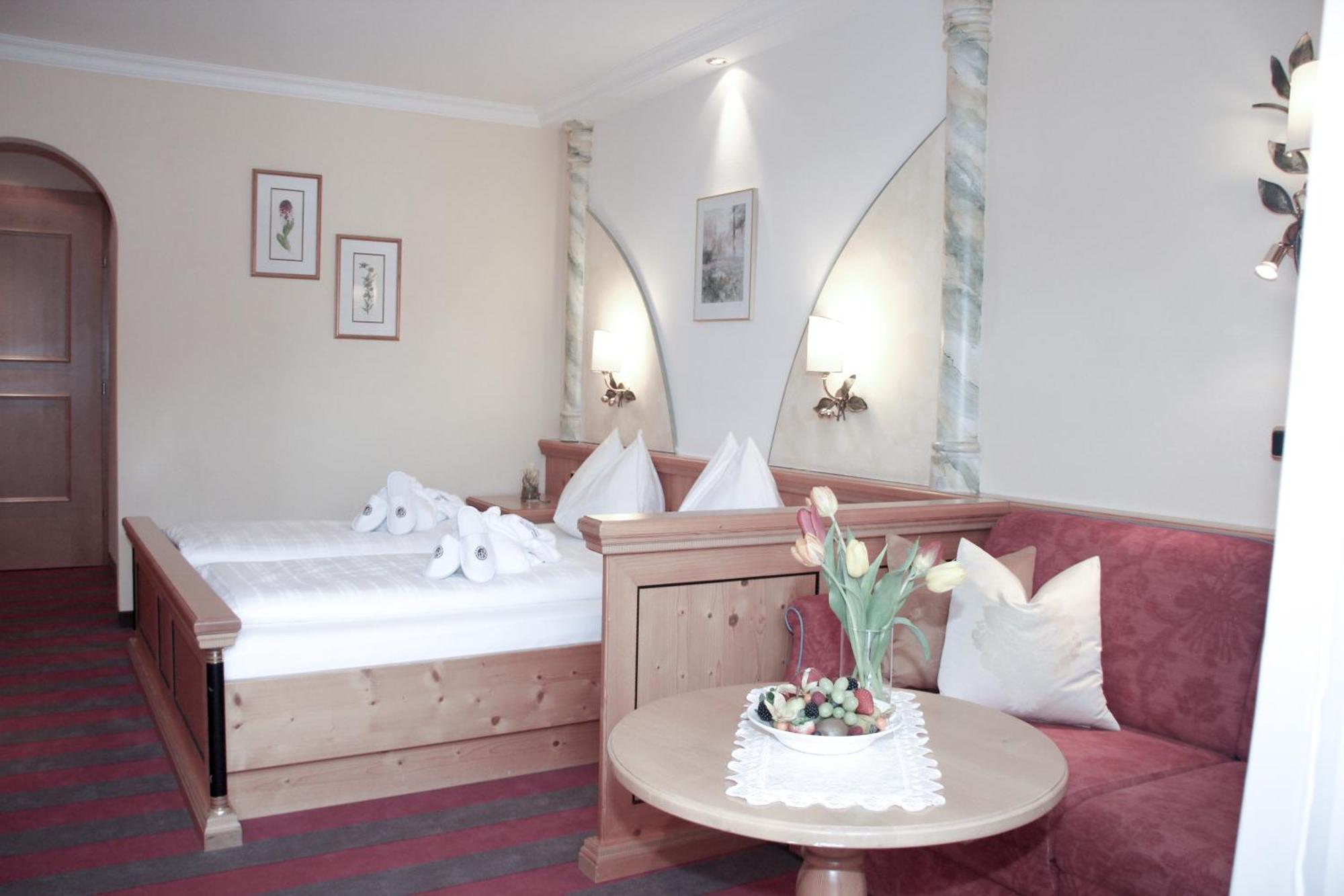 Double Room,1602329780:JPEG