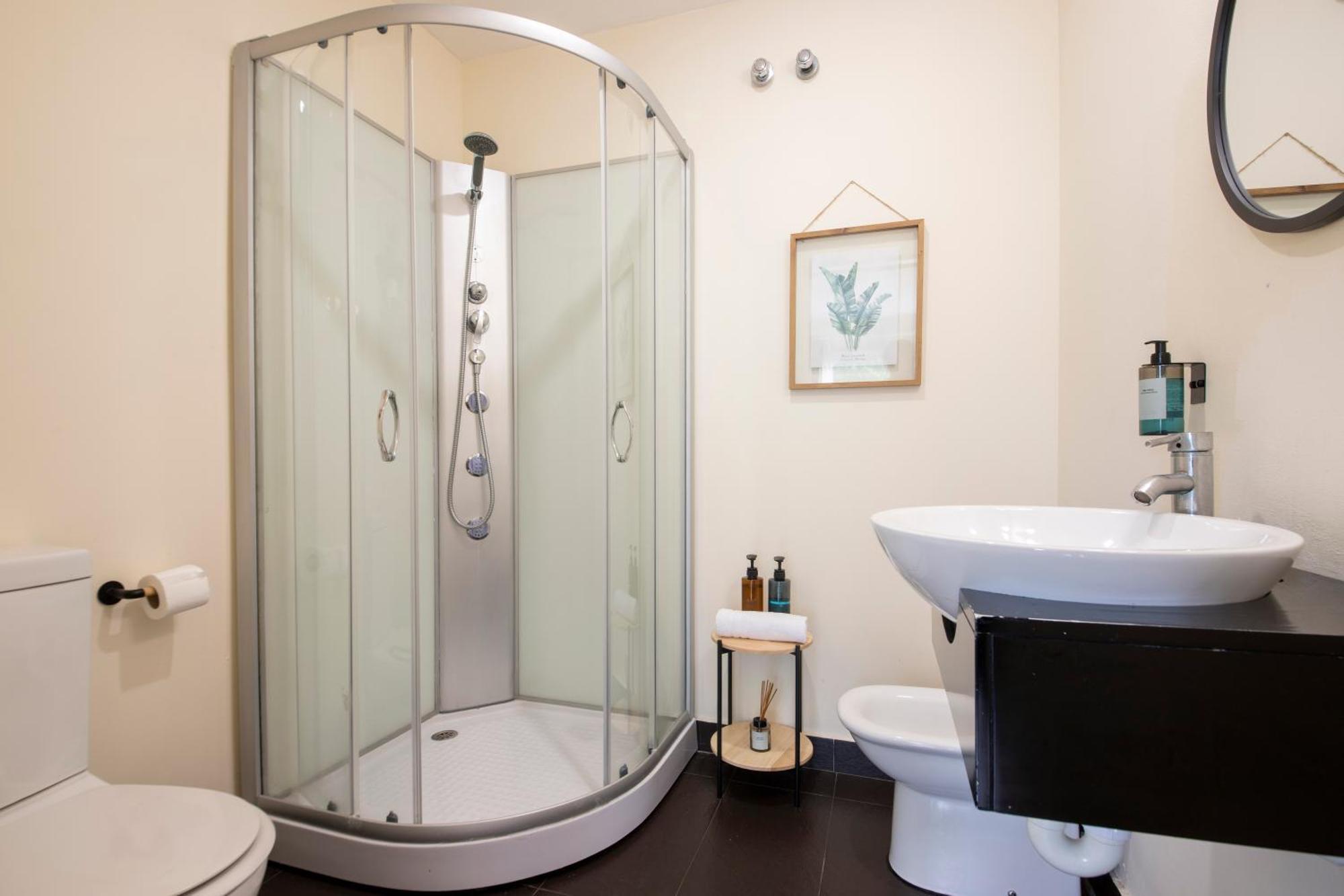 Quadruple Room Private Bathroom