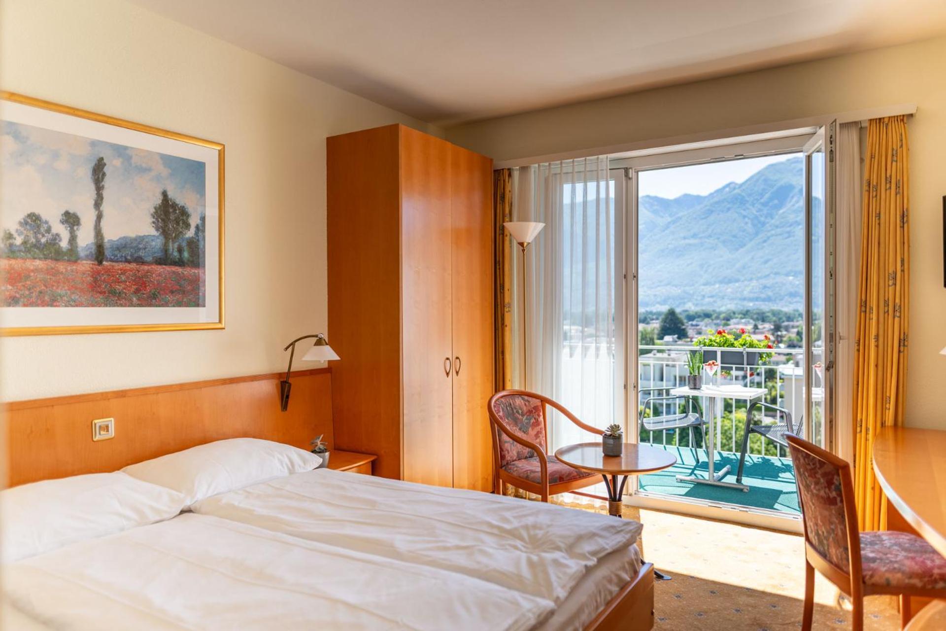 Economy Double Room Balcony Lake side
