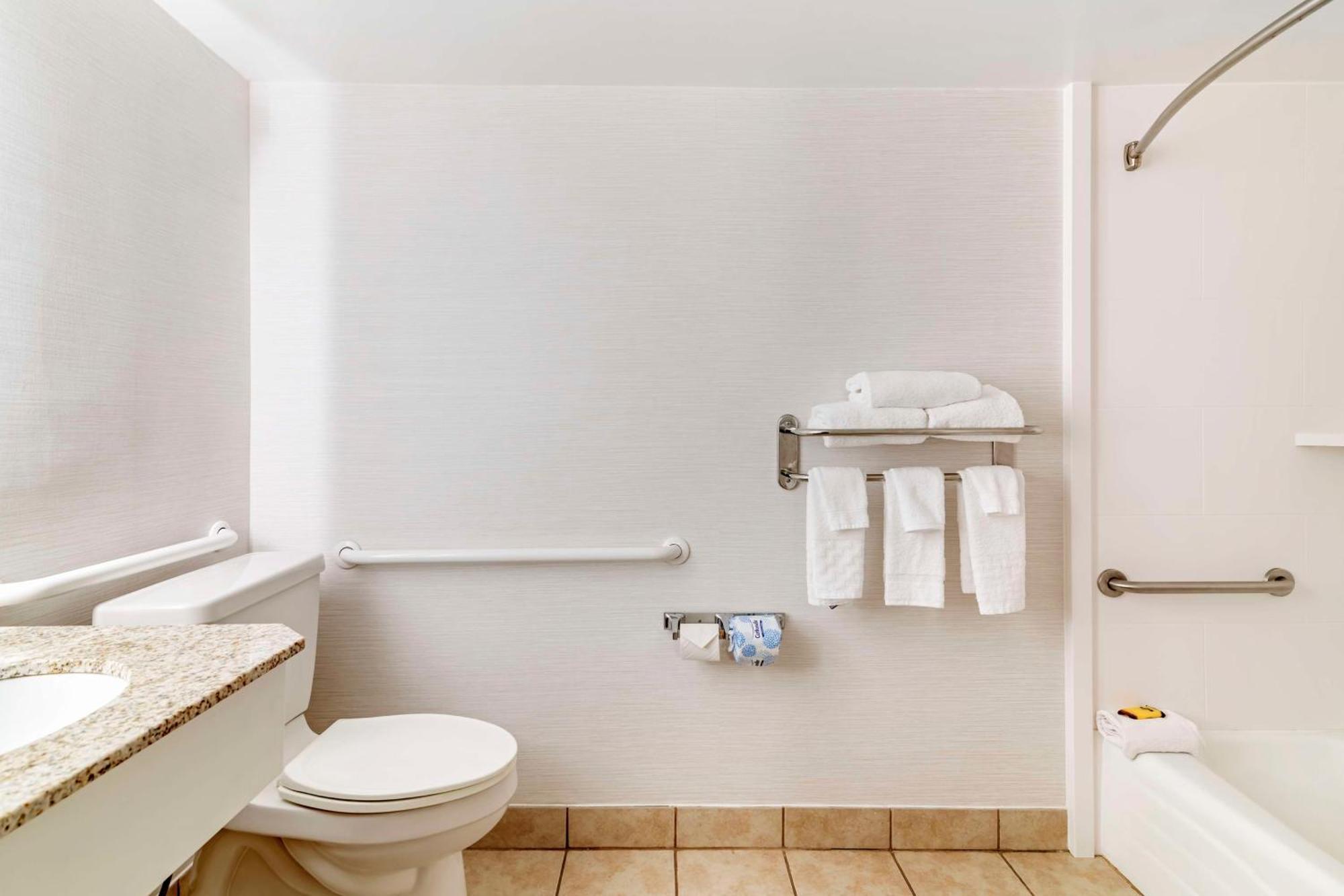 King Room with Bath Tub - Disability Access/Non-Smoking