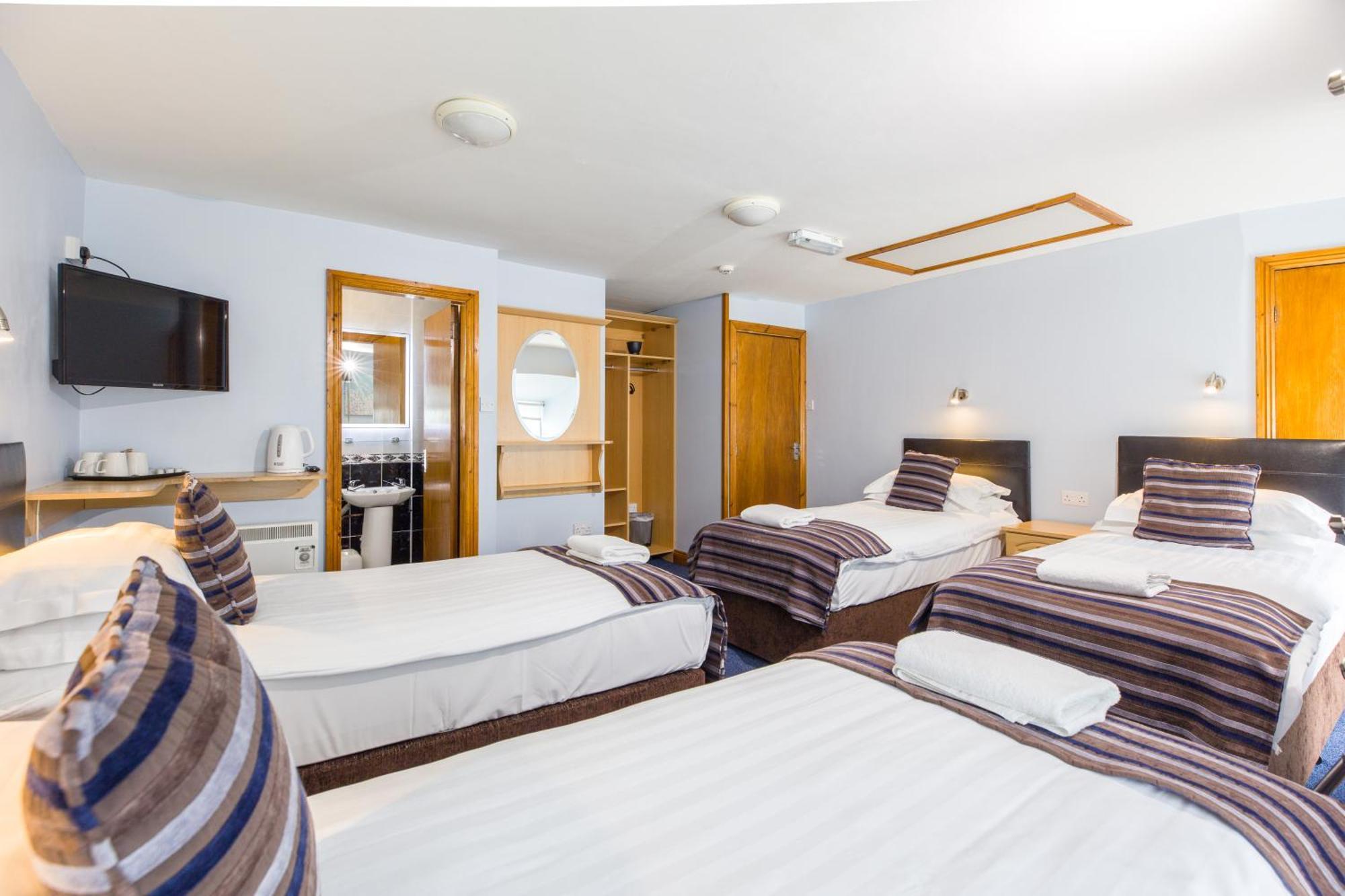 Standard Quadruple Room,1602975007:JPEG