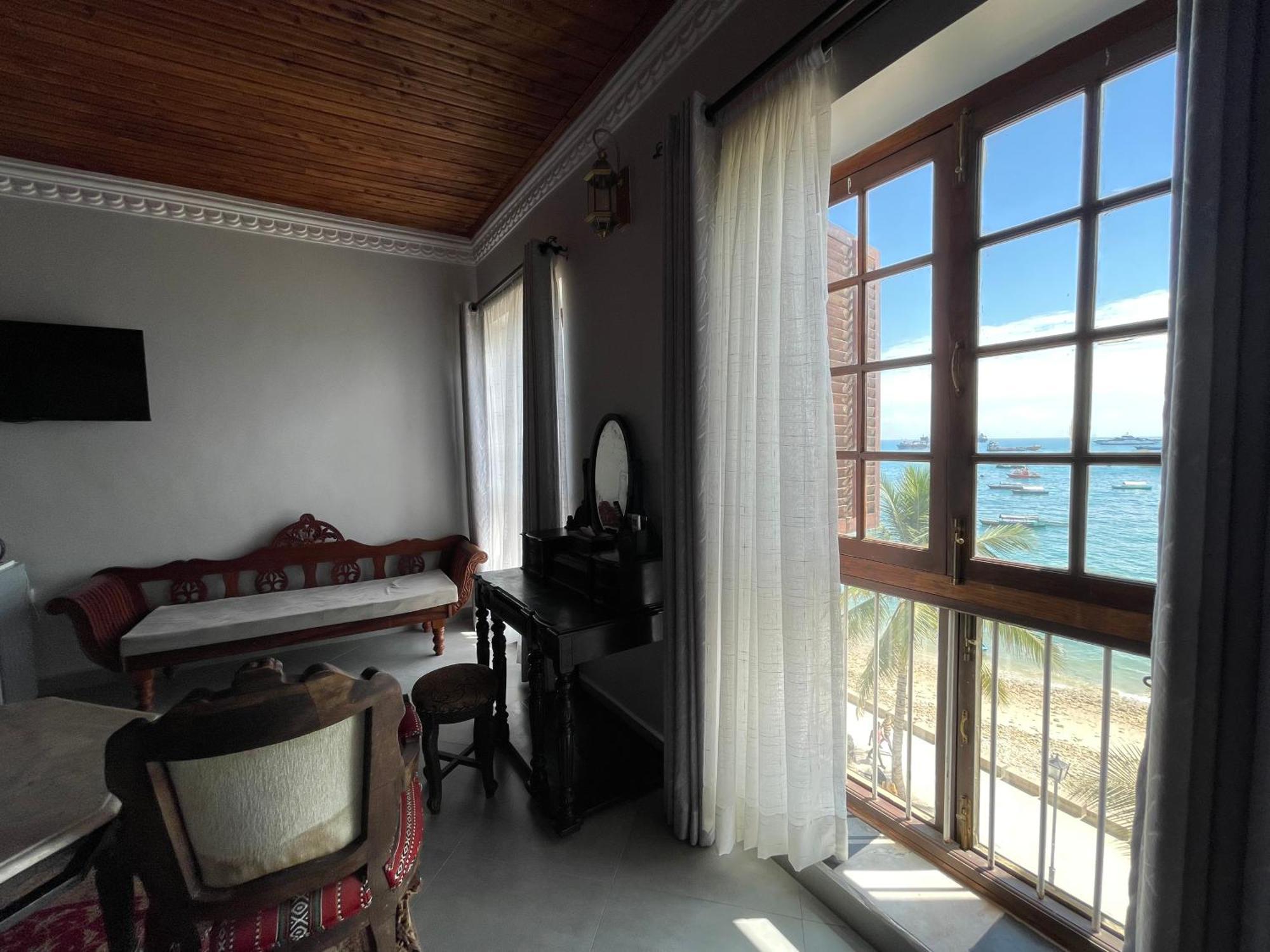 Deluxe Triple Room with Sea View