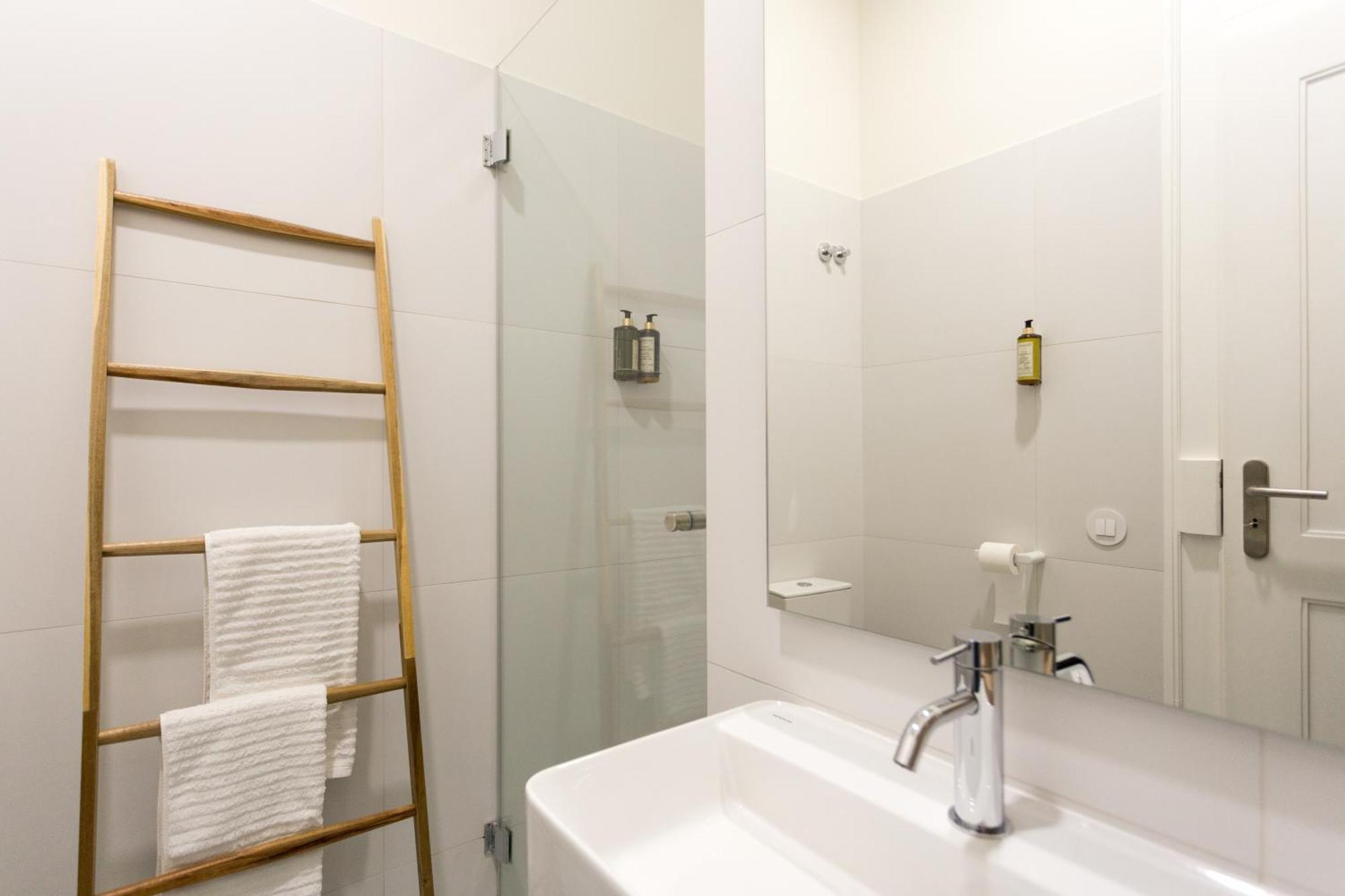 Double Room Private External Bathroom,1603118974:JPEG