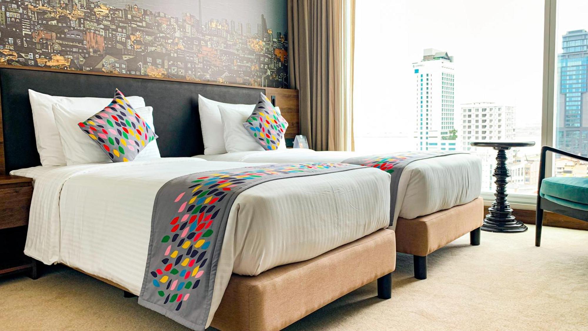 Deluxe Twin Room Partial Sea View