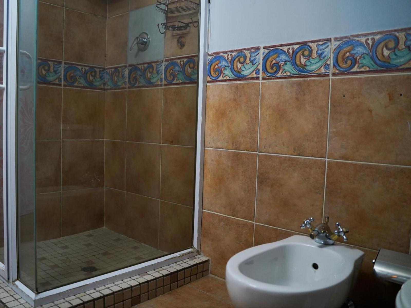 Luxury Queen Room