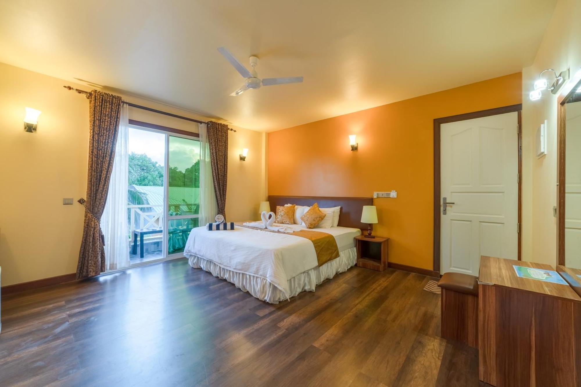 Deluxe Double Room with Balcony