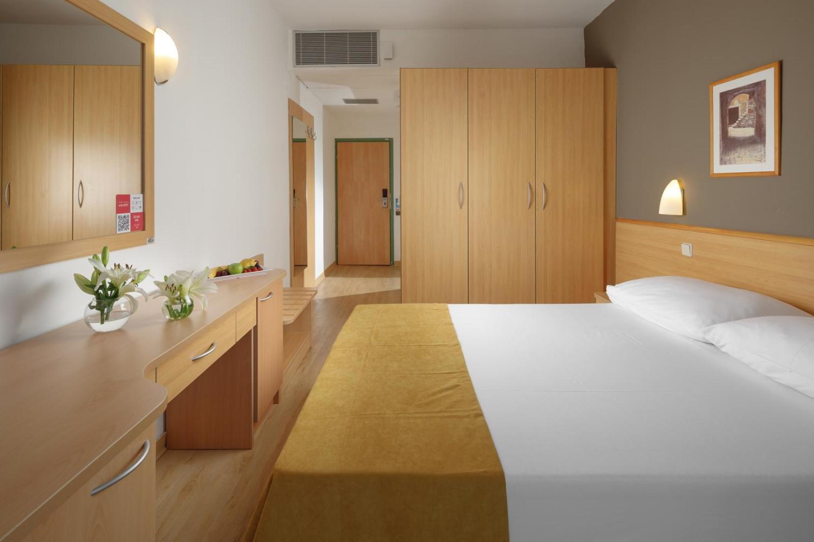 Economy Single Room - Park Side