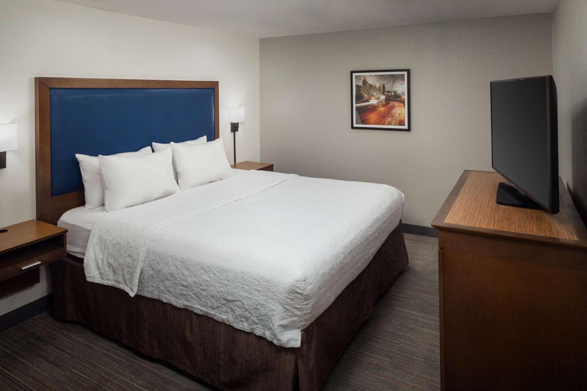 Special Offer - King Suite - Non-Smoking