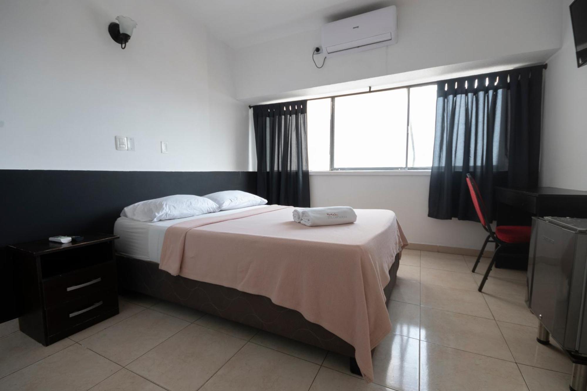 Standard Queen Room