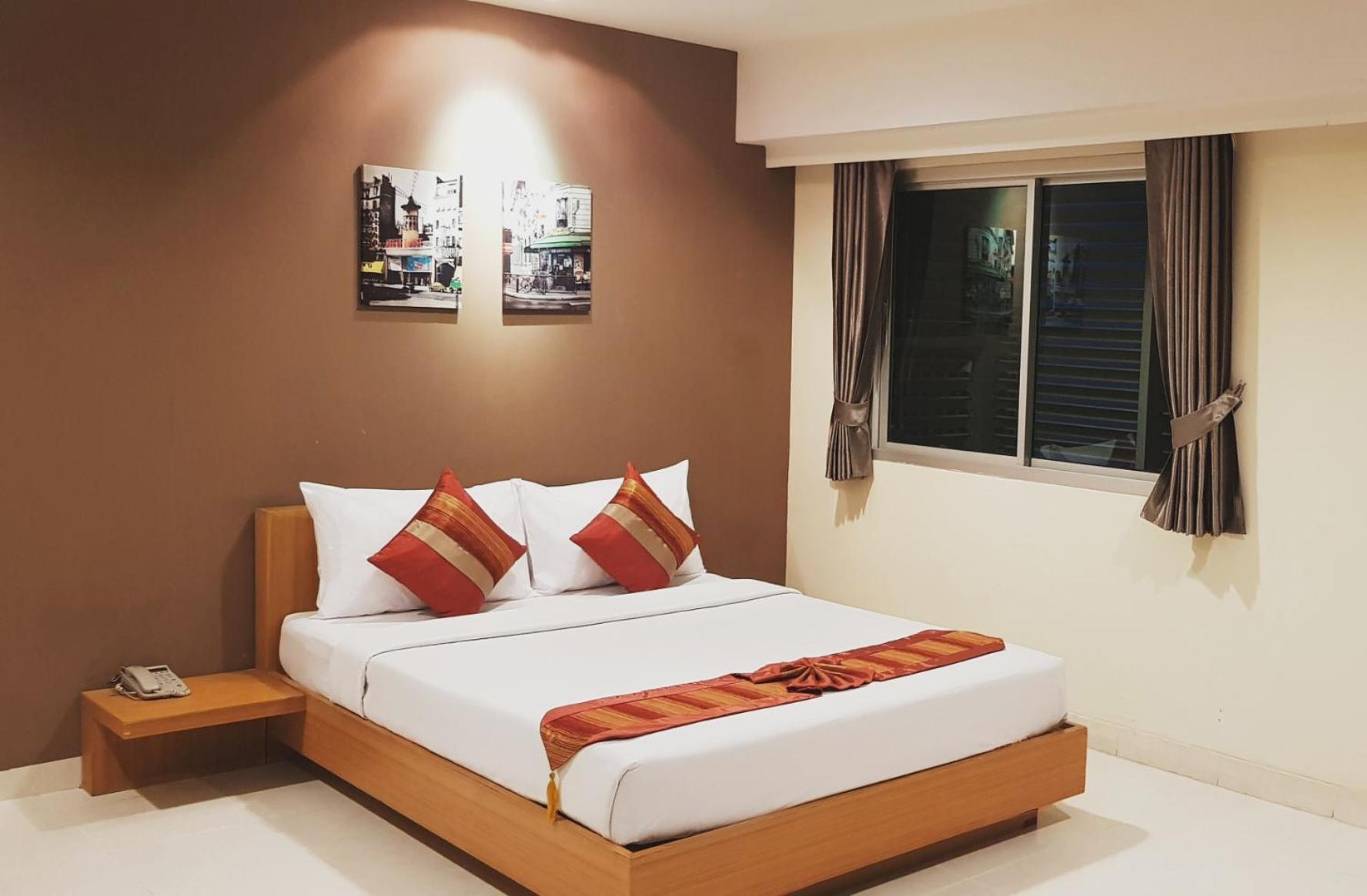 Deluxe Double Room,1603744585:JPEG