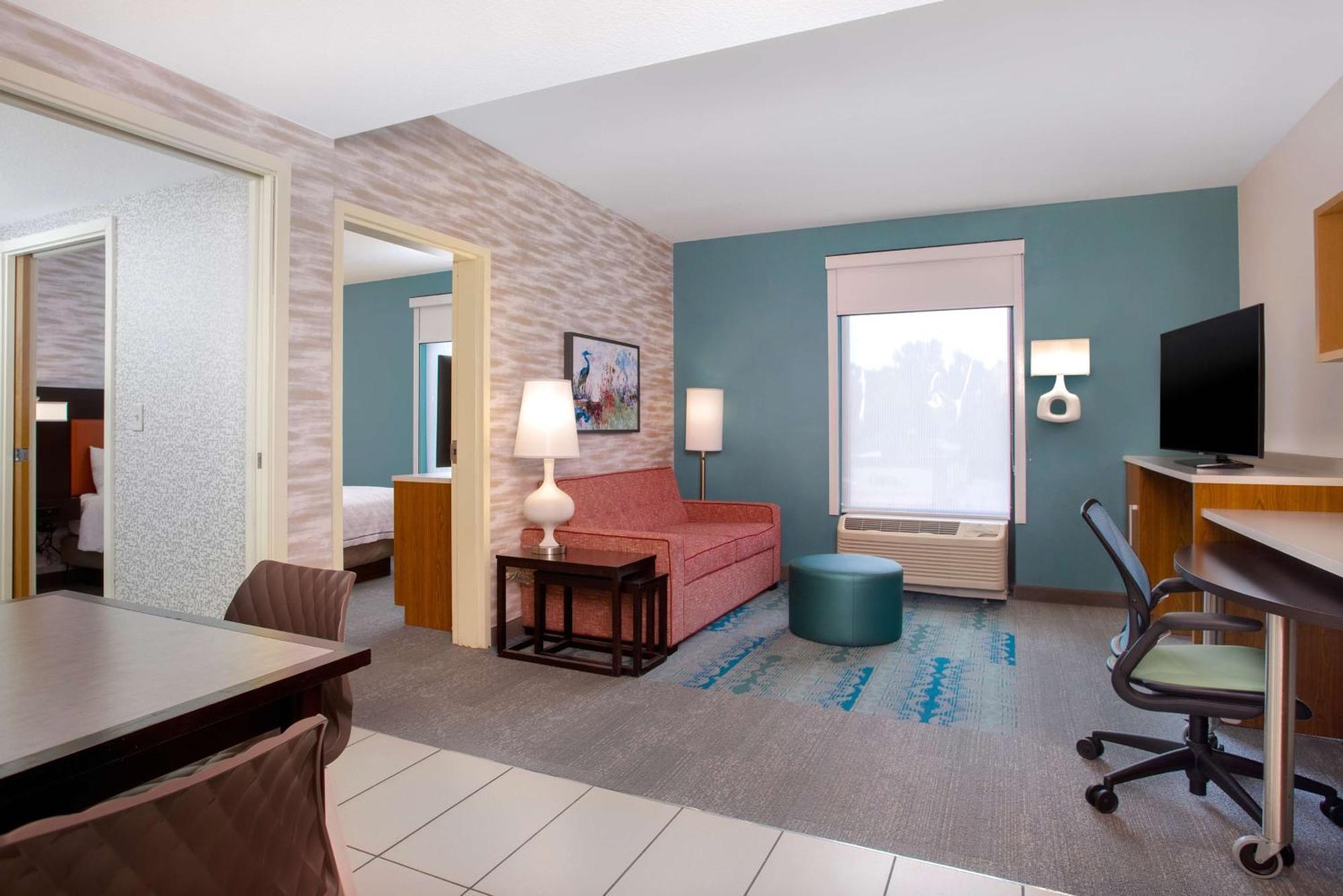 One-Bedroom Queen Suite Non-Smoking