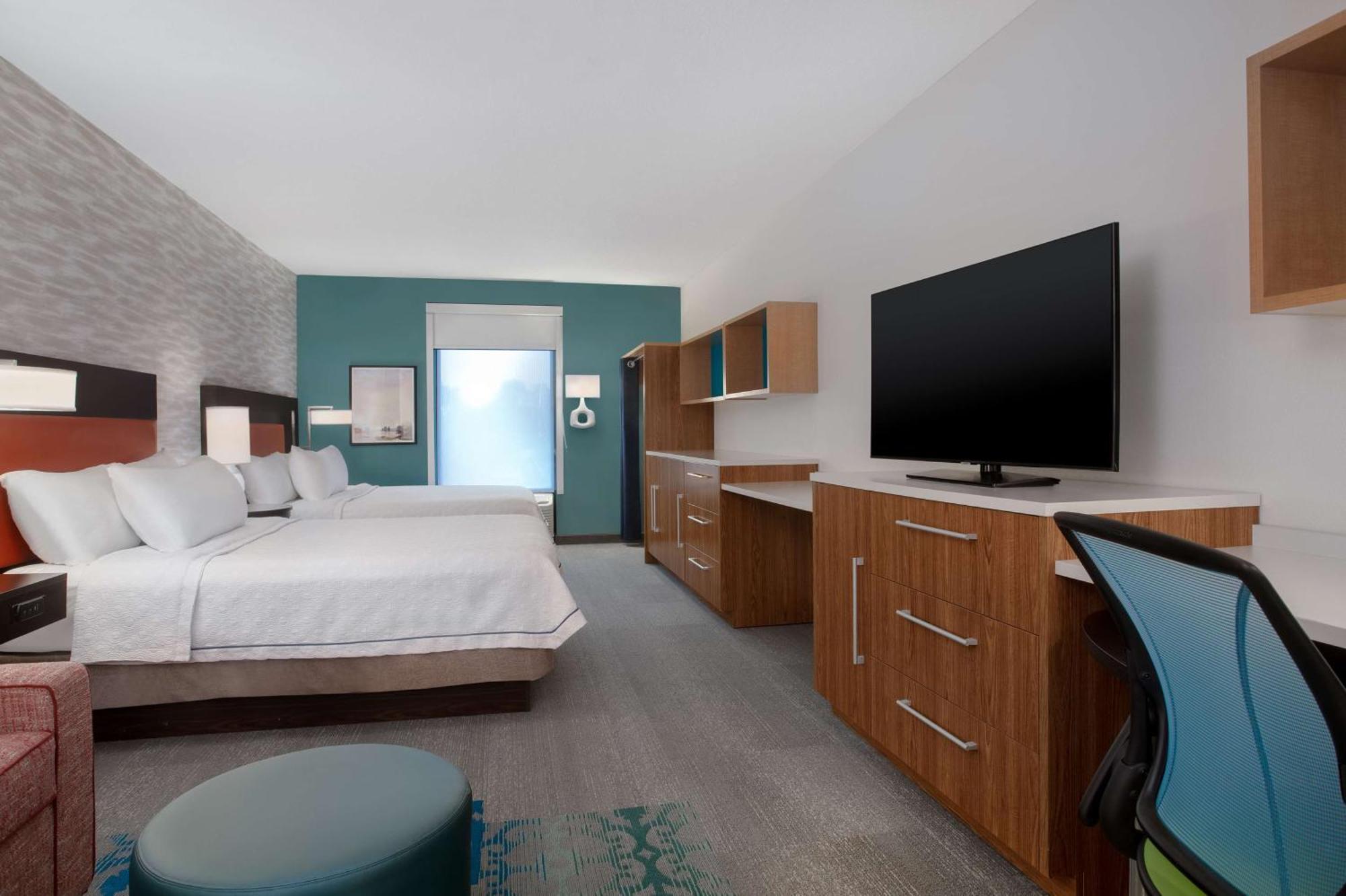 Queen Studio Two Queen Beds Non-Smoking