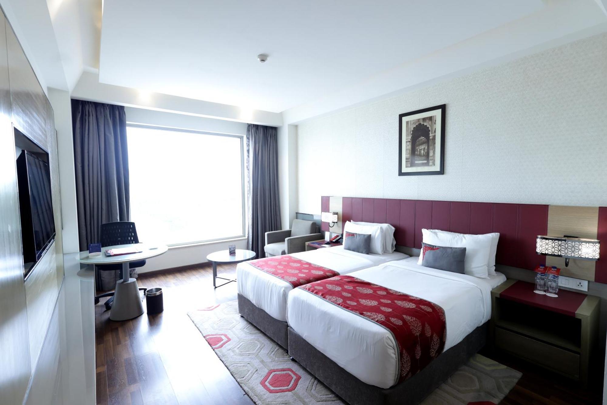 Twin Non-Smoking Room with 20% discount on food and beverages | Complimentary one way airport transfer until 30th Sep
