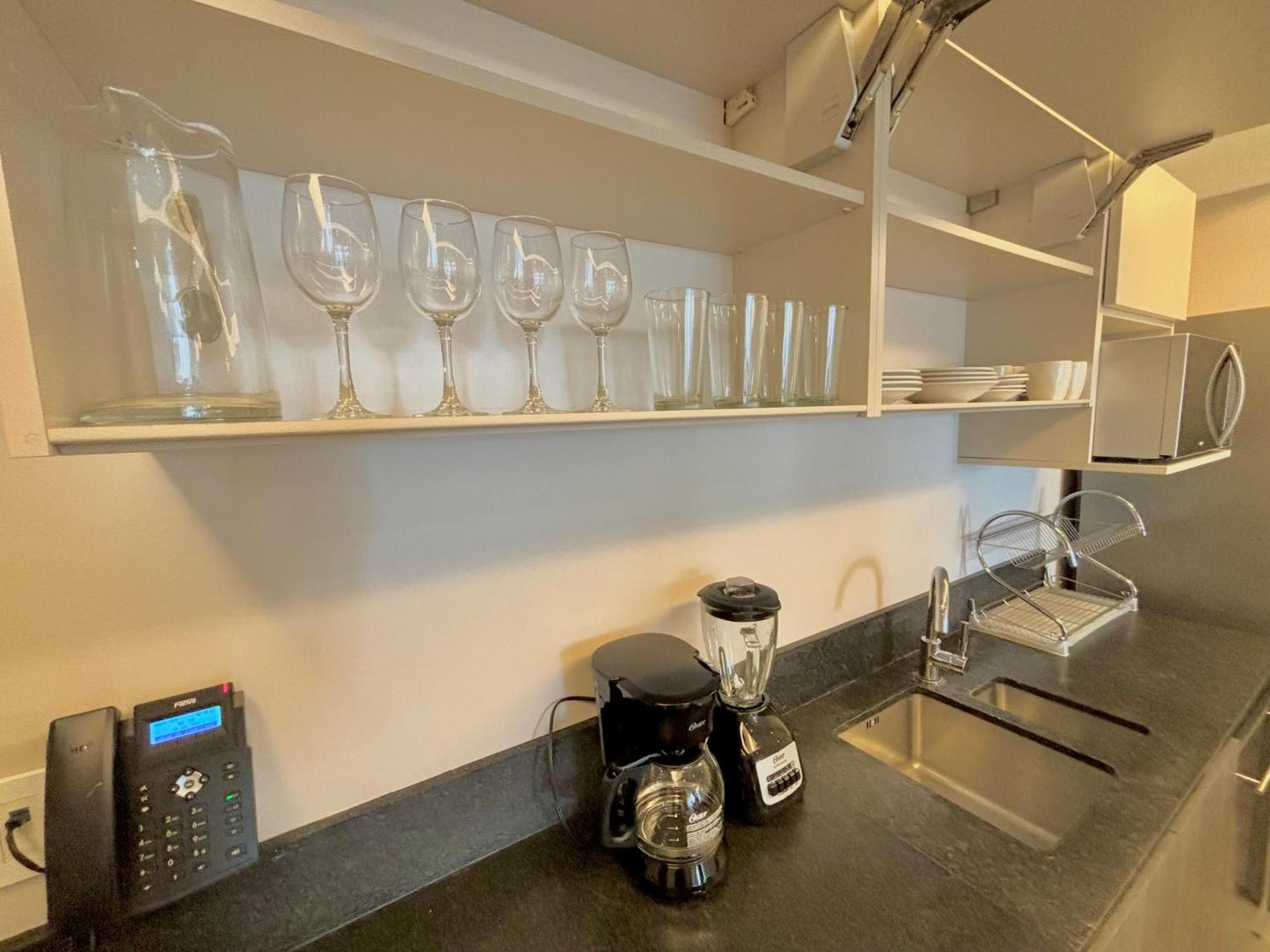 Superior One-Bedroom Apartment
