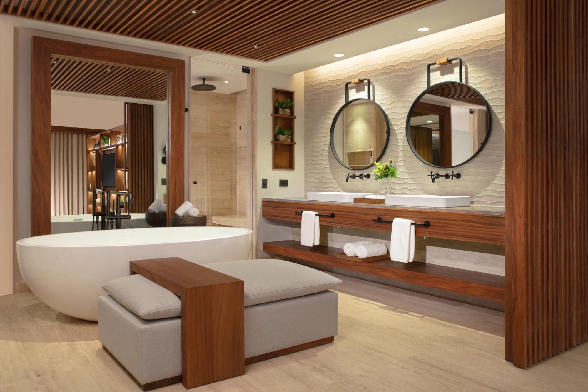 Preferred Club Master Suite Corner Ocean Front