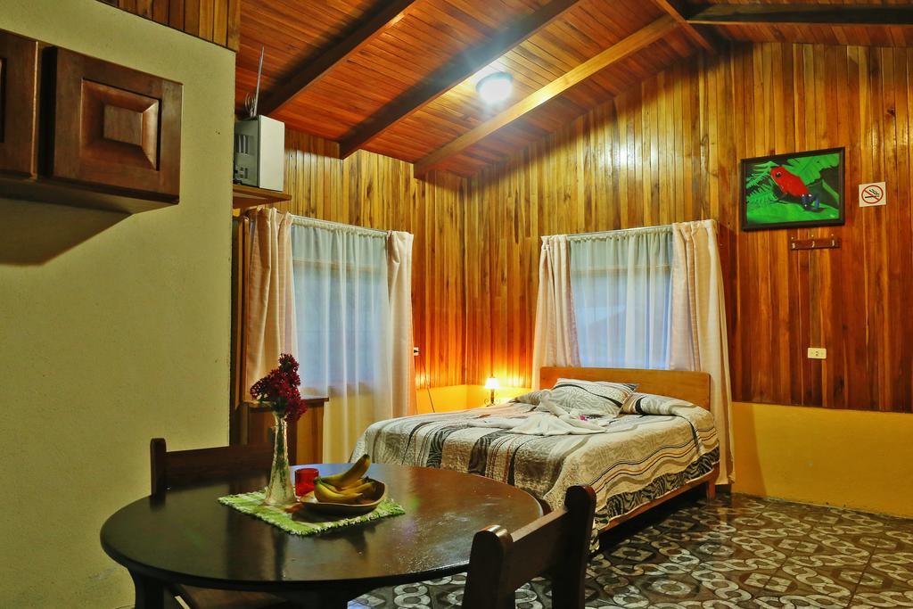 Cottage,174123930:JPEG